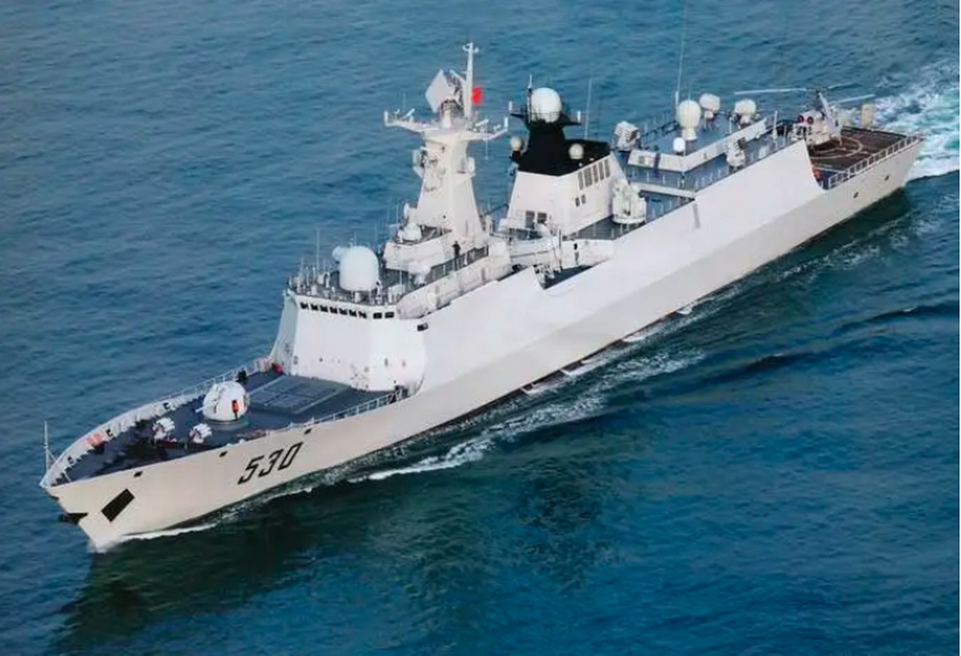 054ag护卫舰造价在30亿人民币左右; 052dm驱逐舰造价在50亿人民币左右