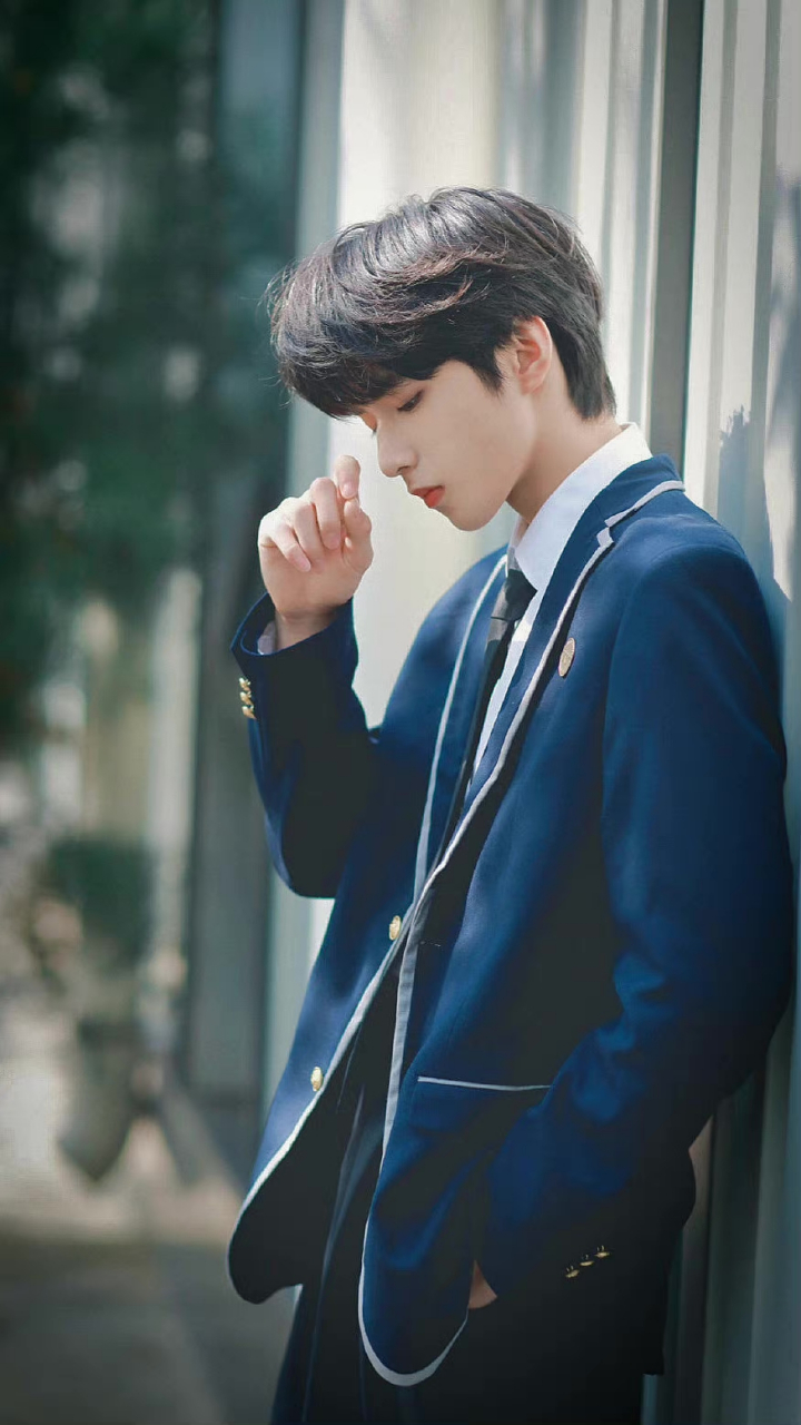 你好星期六全员校服照,刘耀文穿校服真的好帅!