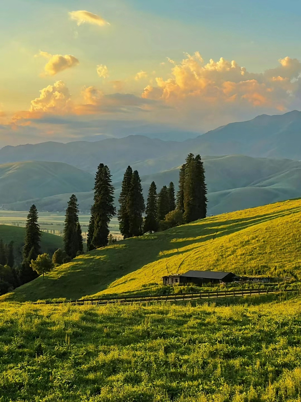 去伊犁路上的风景有多么治愈,只要一眼,就会被深深迷恋,新疆,一个让无