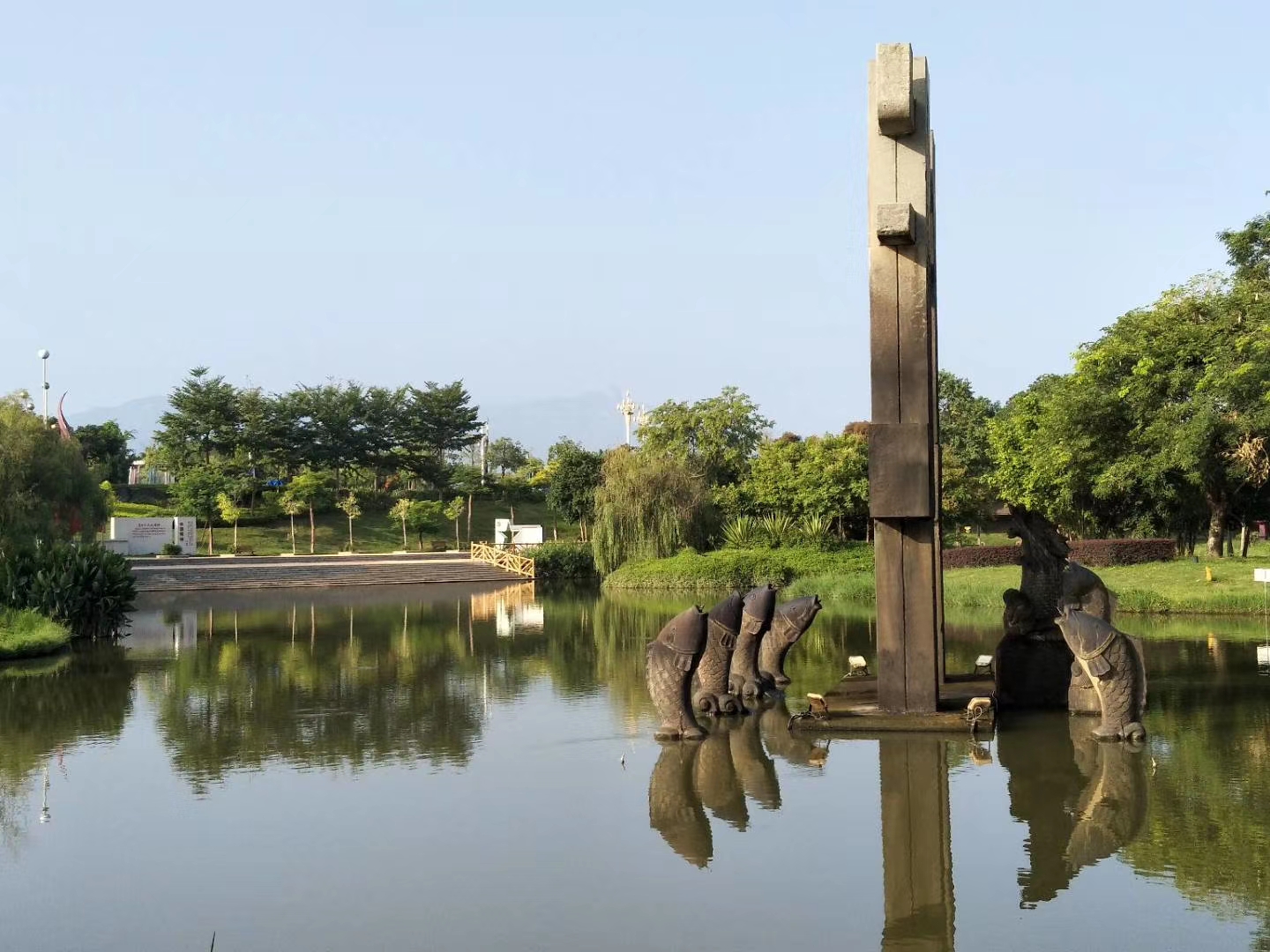 龙门遐想 ――漳浦江滨公园(作者:漳浦 林建东)