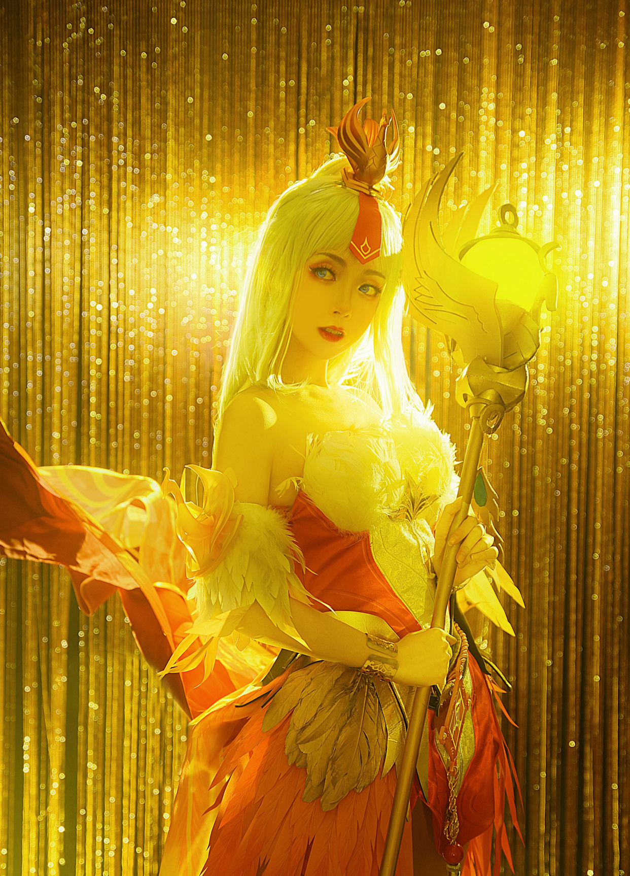 王昭君凤凰于飞的cos正片,coser小姐姐的腿太长了,让人羡慕