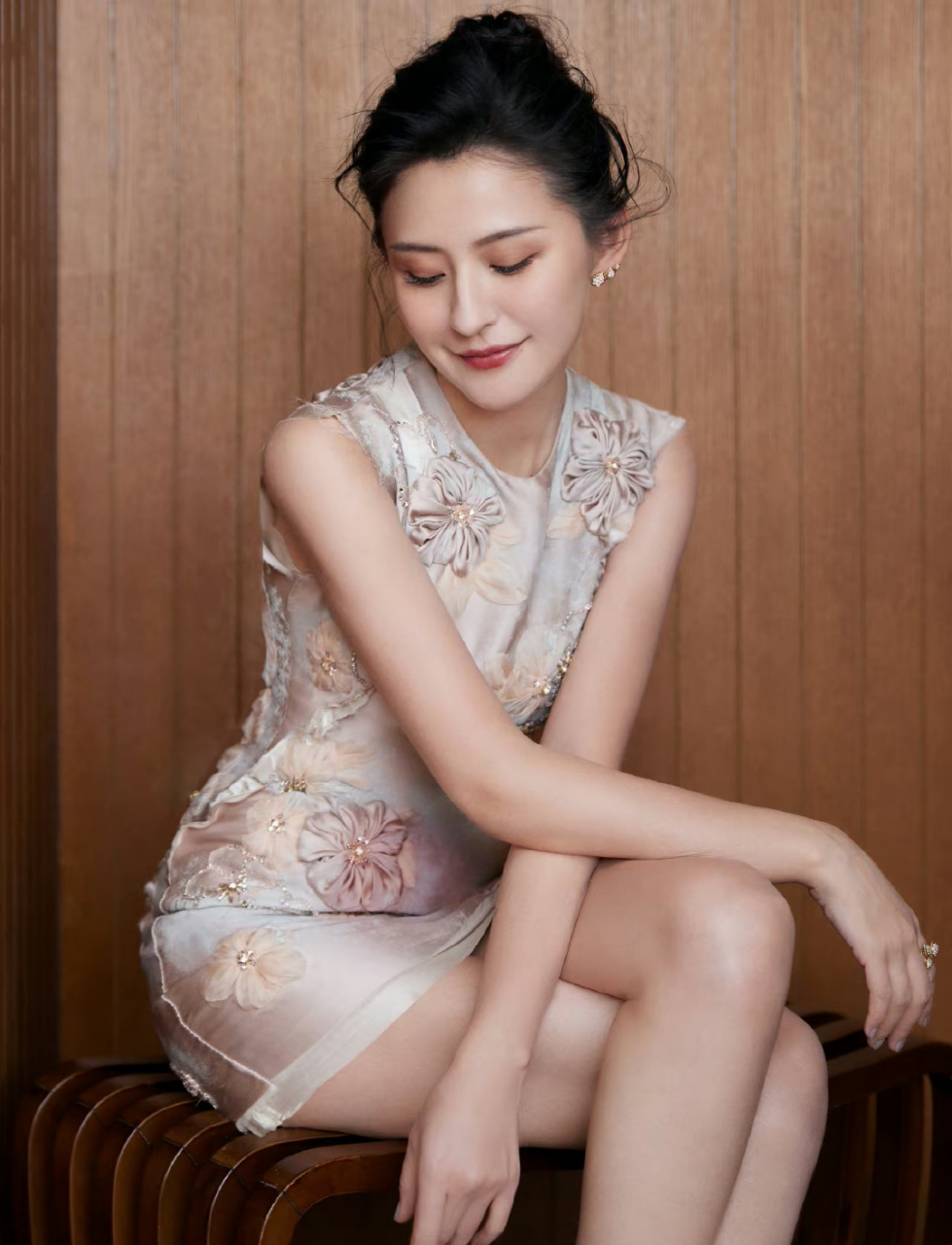 热依扎# 身材演技皆在线