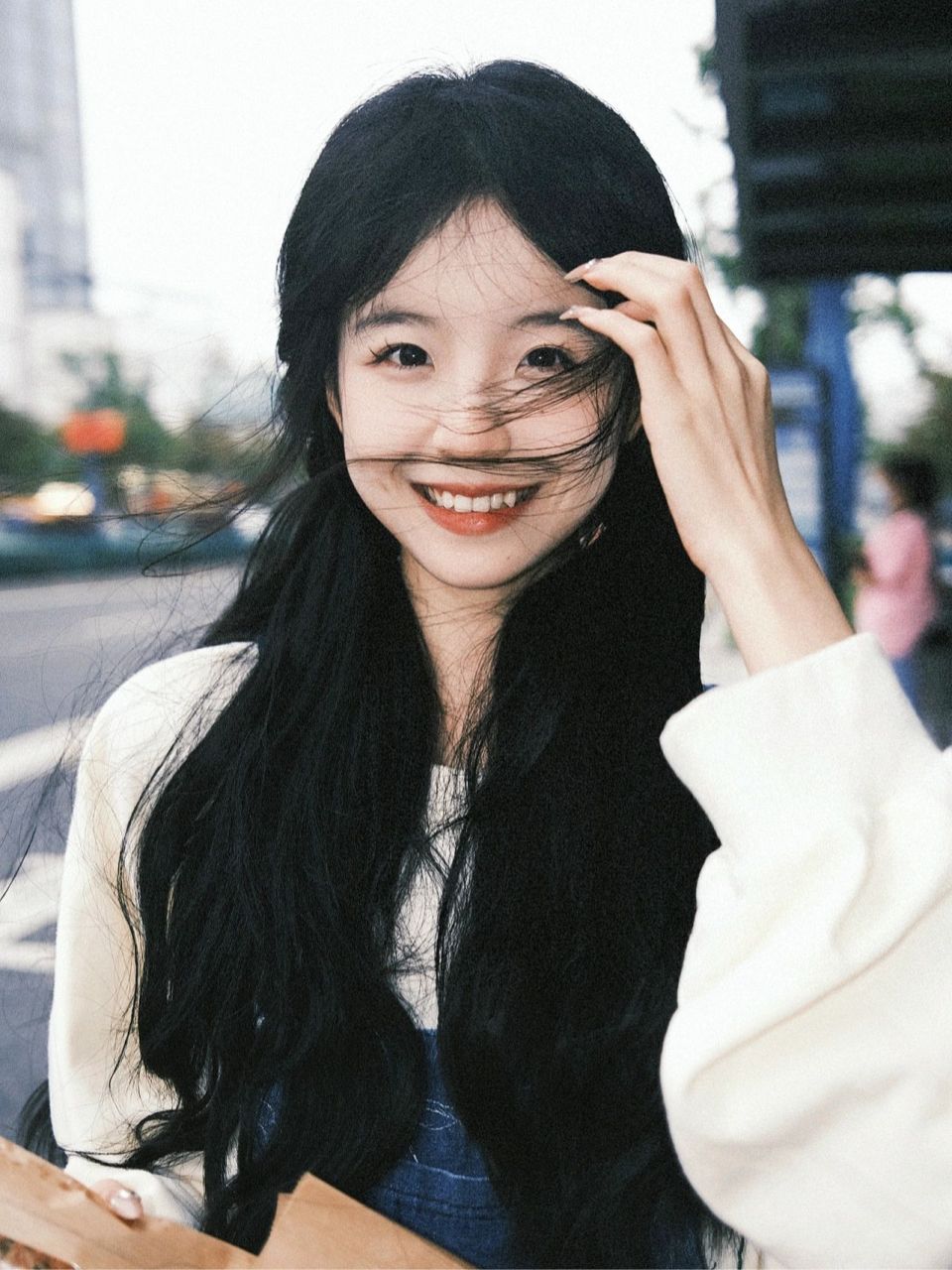 清纯羞涩的女孩