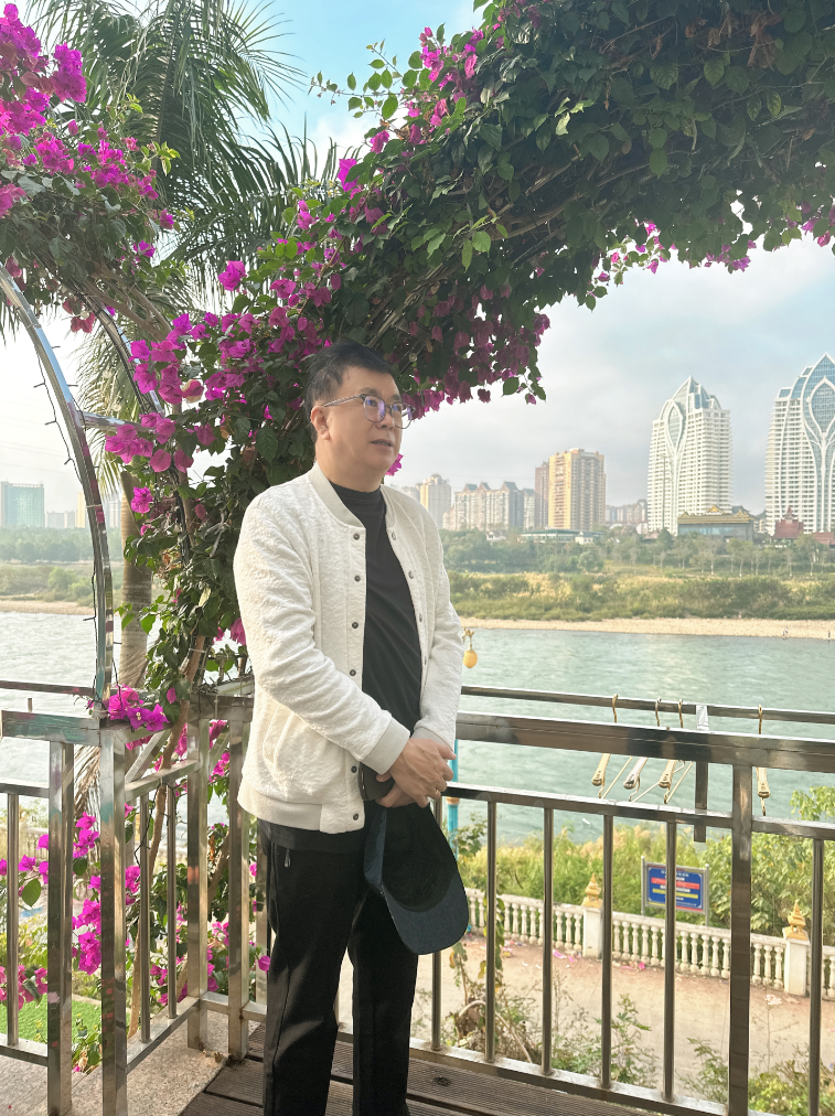 拥军深情似海洋——企业家于海洋记事