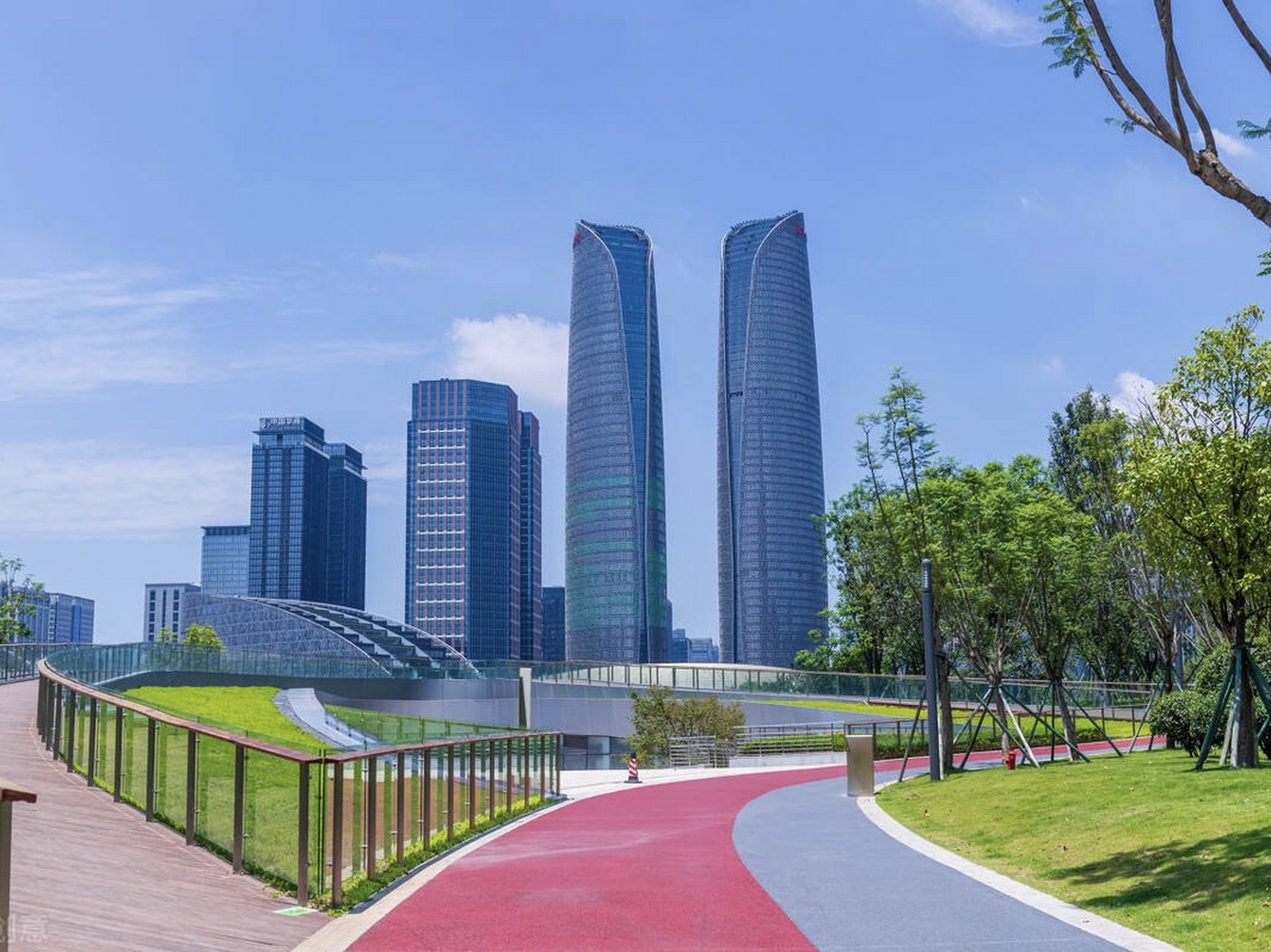 94成都空港中央公园是一座新晋的网红公园9015,拥有绿树成荫的