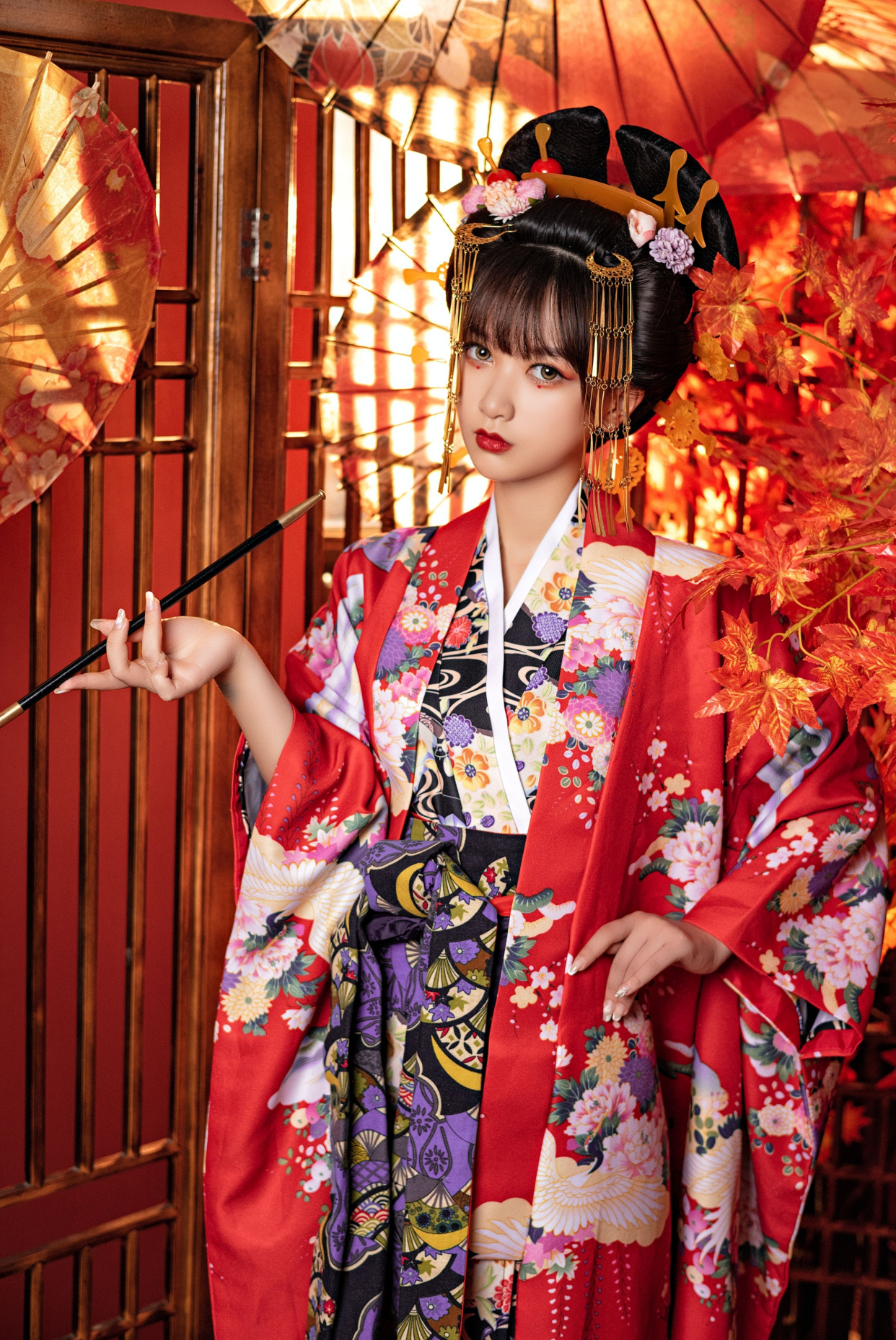 这位和服花魁很美吧,你可别一不小心爱上coser小姐姐咯