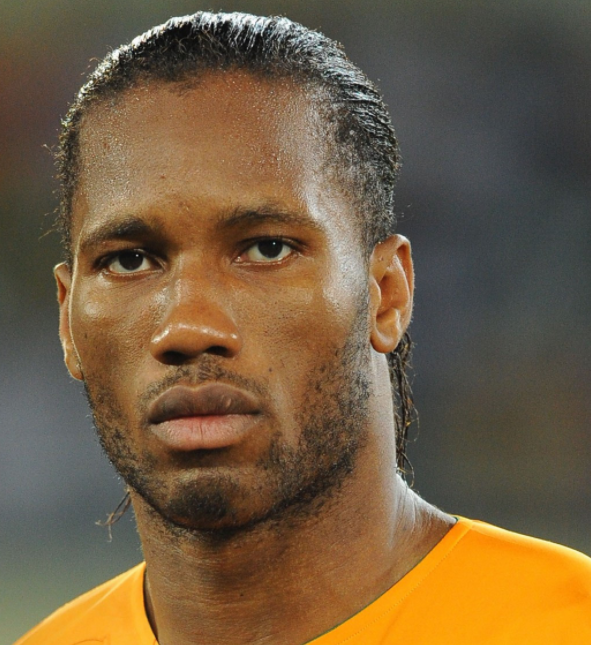 足球15号球员是谁?