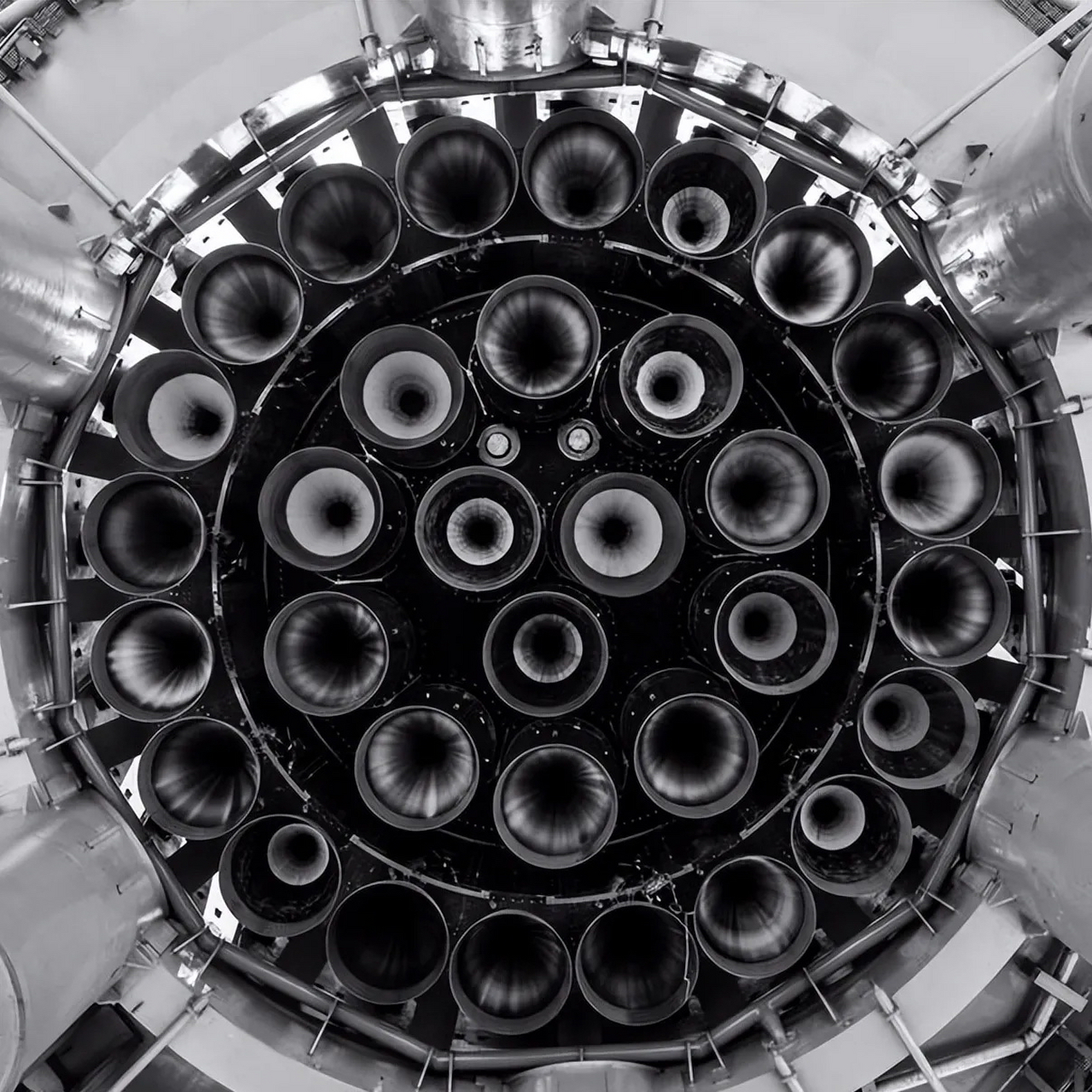 星舰发动机～密密麻麻