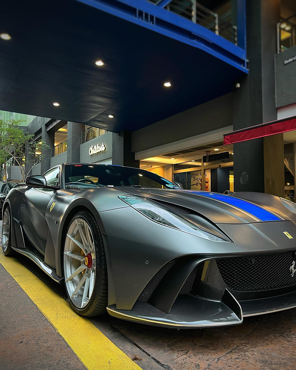 novitec n—largo套件的ferrari 812非常的宽大,给你500万,会不会选择