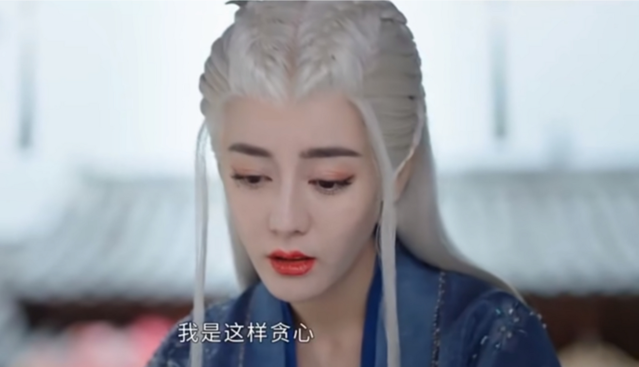 《安乐传》迪丽热巴超美剧照,白发造型也是要逆天了,热巴啥时候演个