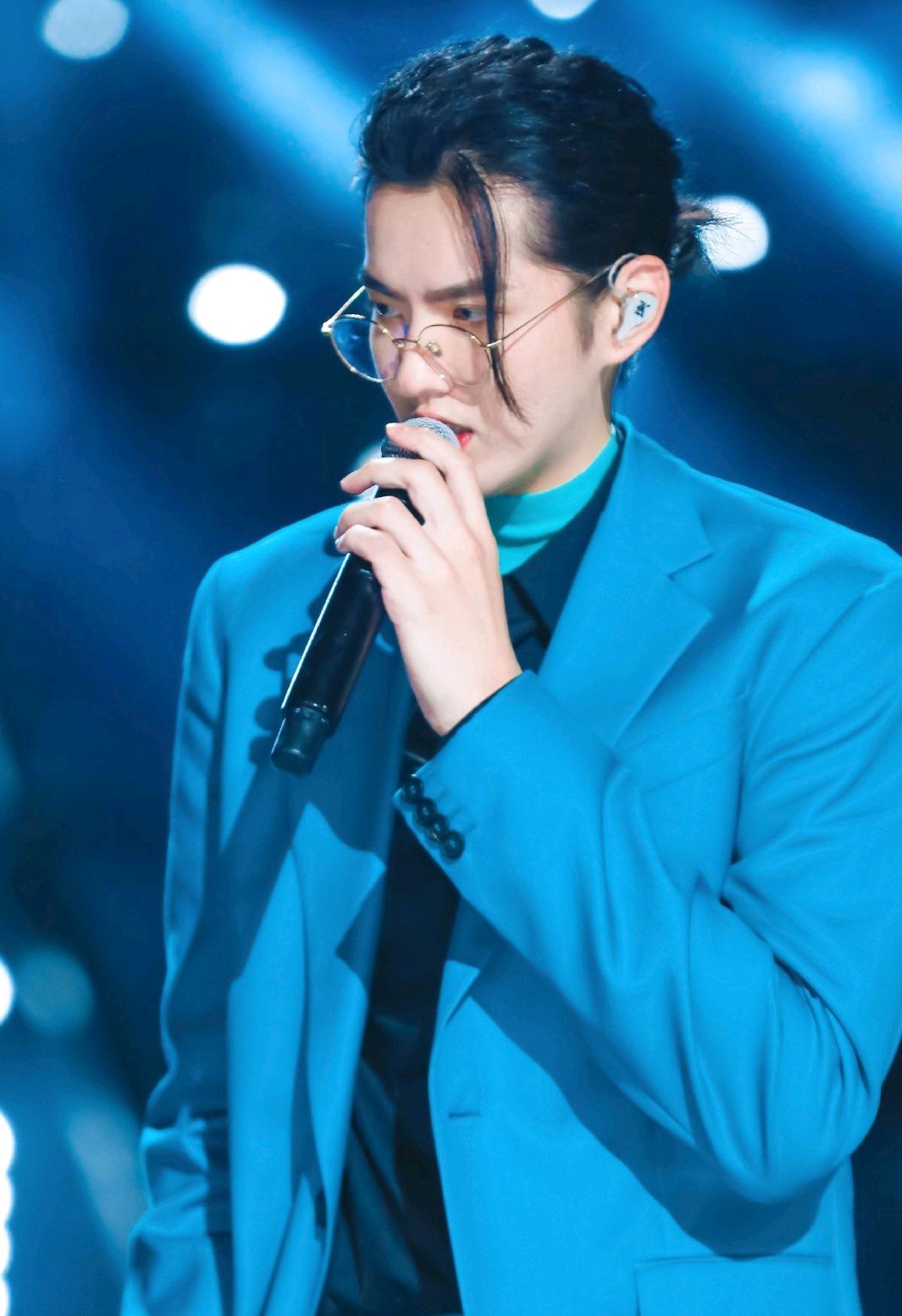 鹿晗,黄子韬,吴亦凡和腾讯视频合作后,梦里都会笑醒