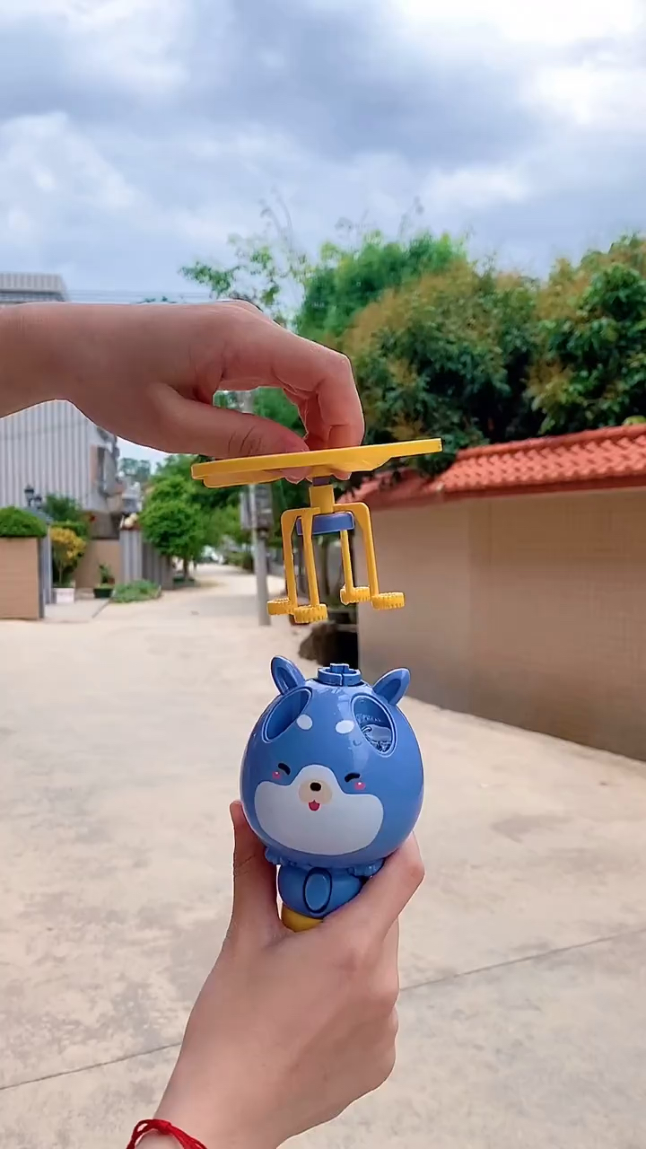 飞天泡泡机真好玩