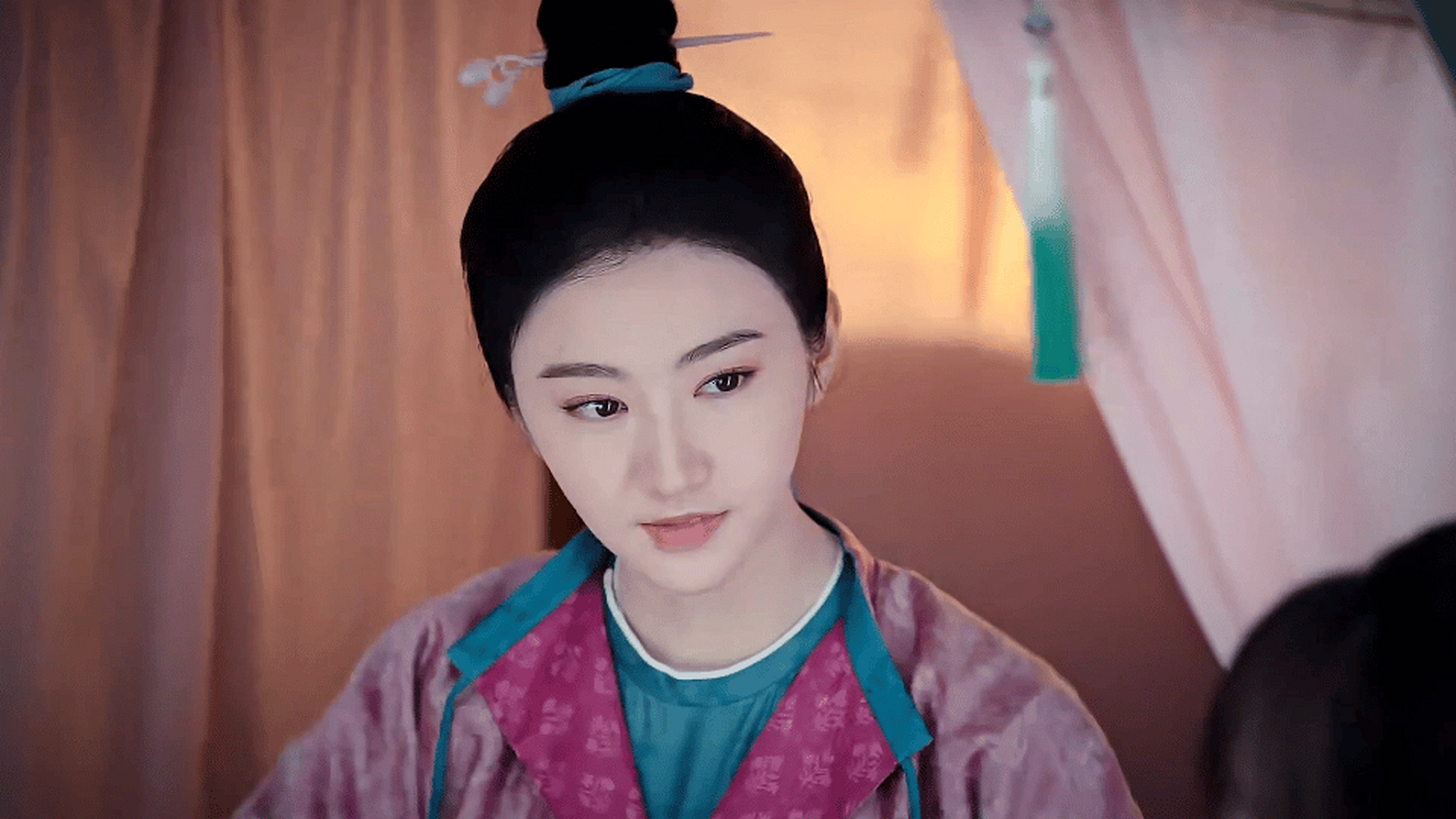 景甜的古装造型很美,演技也自然.