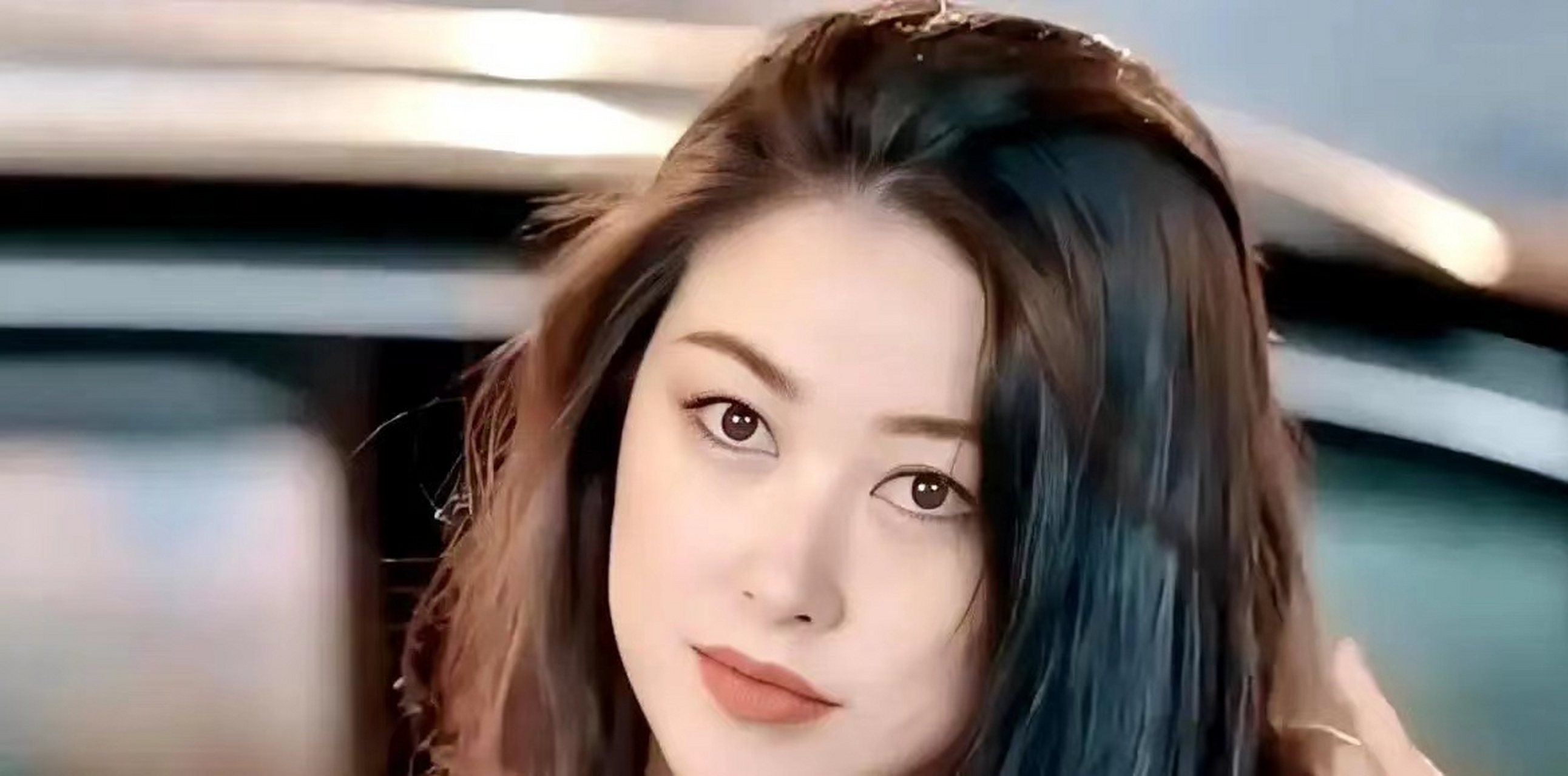 她大方晒娃和生活照,展示出了她普通人家的日常生活