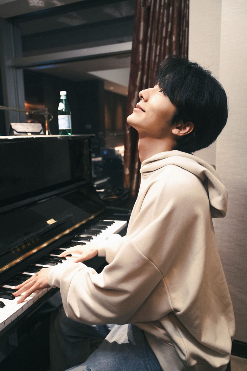 1,杨幂和李现,现实中几乎没有交集,可是他俩总是约着一起玩游戏,算是