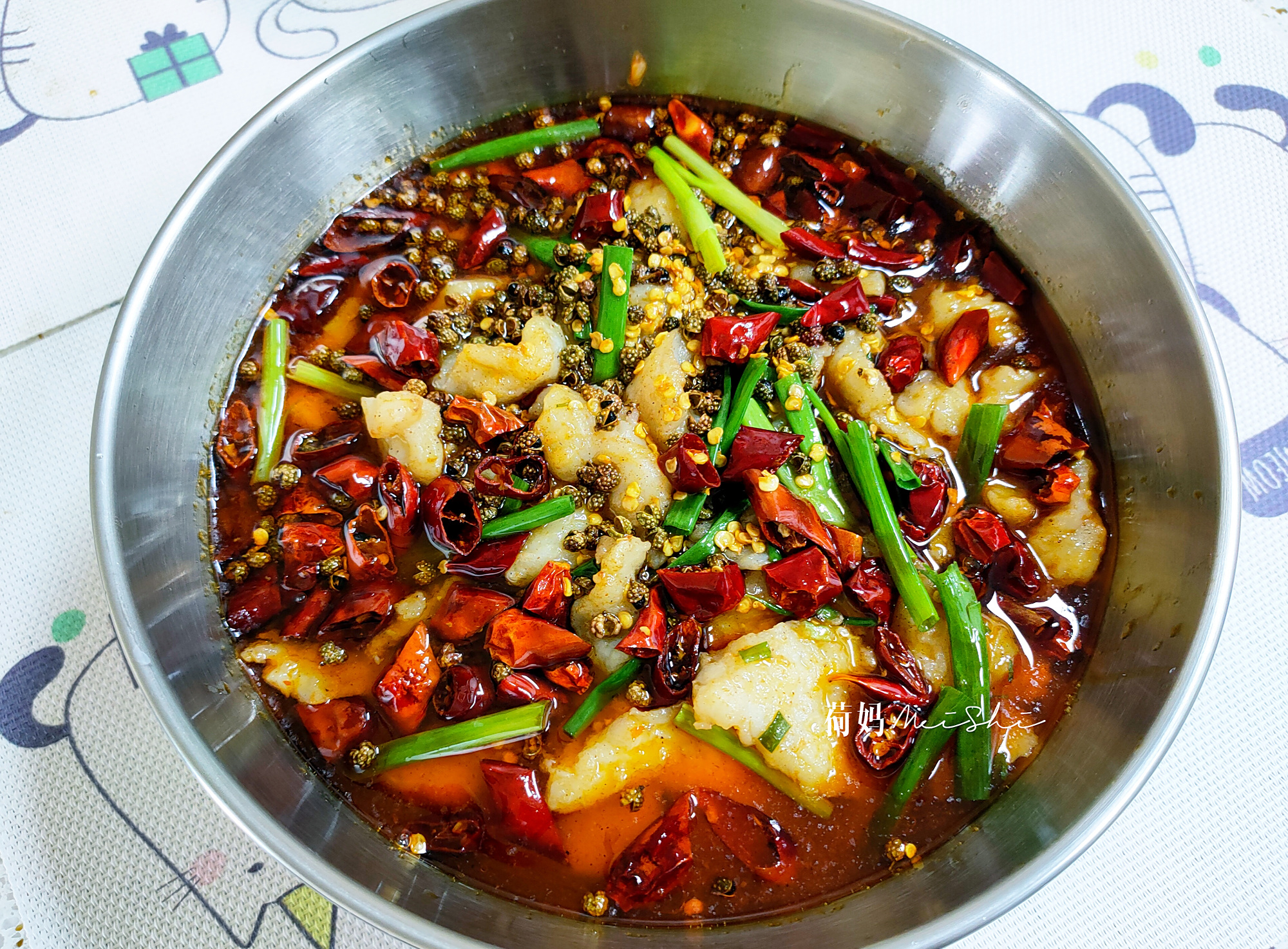 天热胃口不开,荷妈做麻辣豆花鱼吃,鲜香麻辣,开胃又下饭