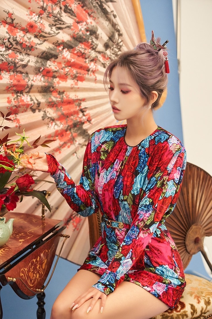 精美图集|(g)i-dle组合队长田小娟美图欣赏