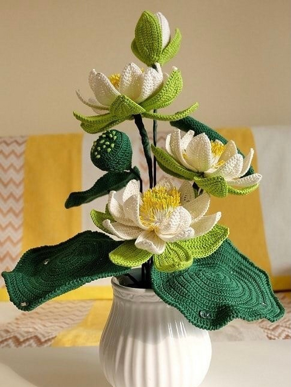 最近正逢荷花03盛开,附上钩针编织的荷花03莲花,供大家欣赏钩针