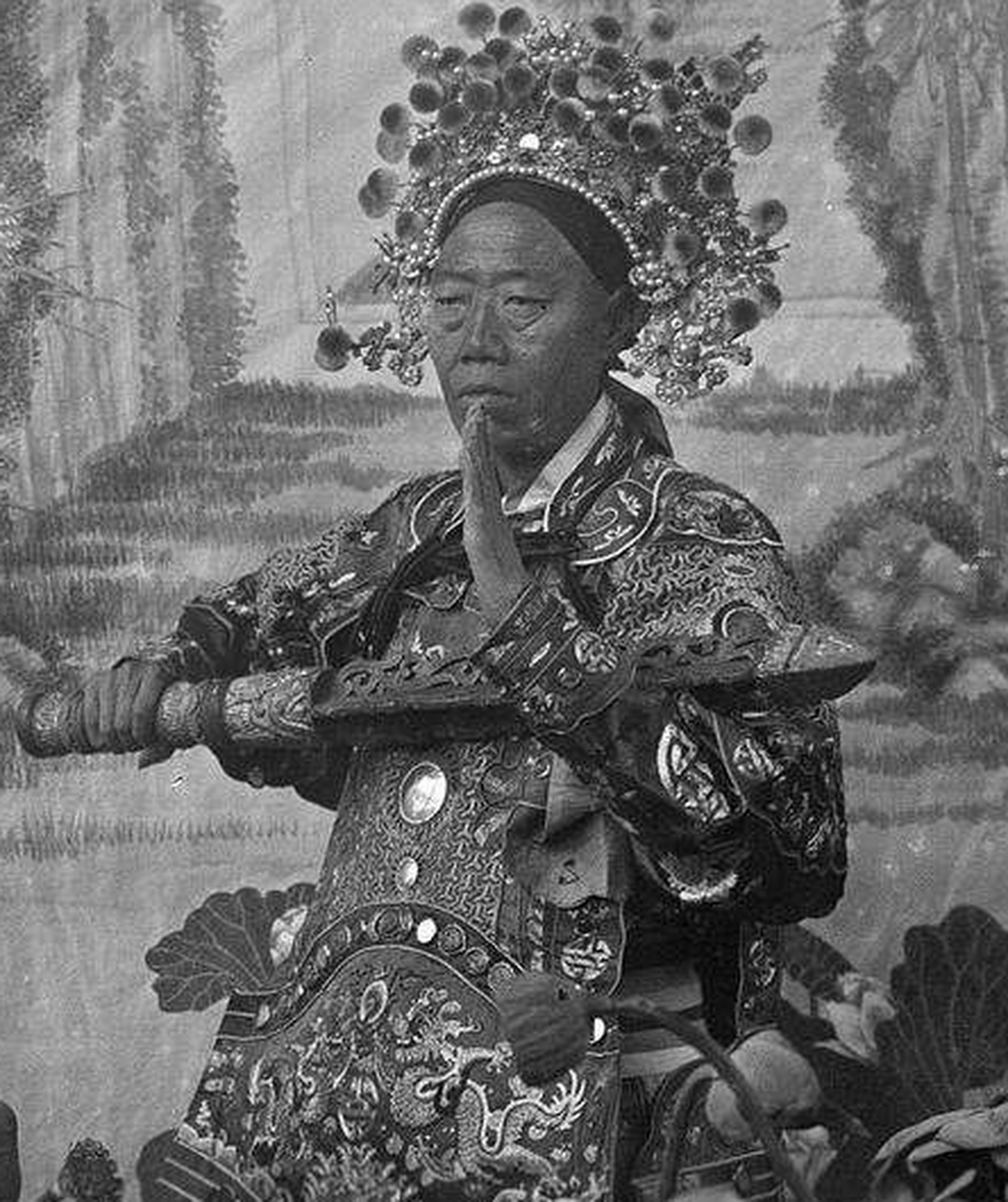 清朝最后一个太监总管小德张,是隆裕太后最信任的太监.