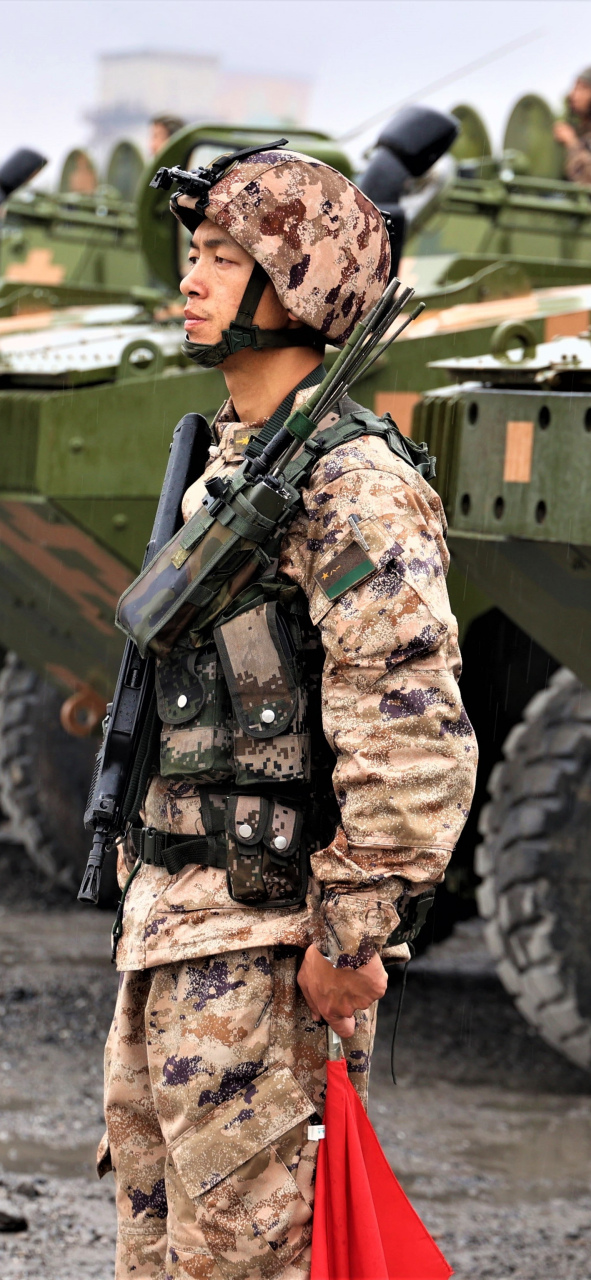 高清壁纸来一波! 南战第74集团军白台山劲旅春节拉练!