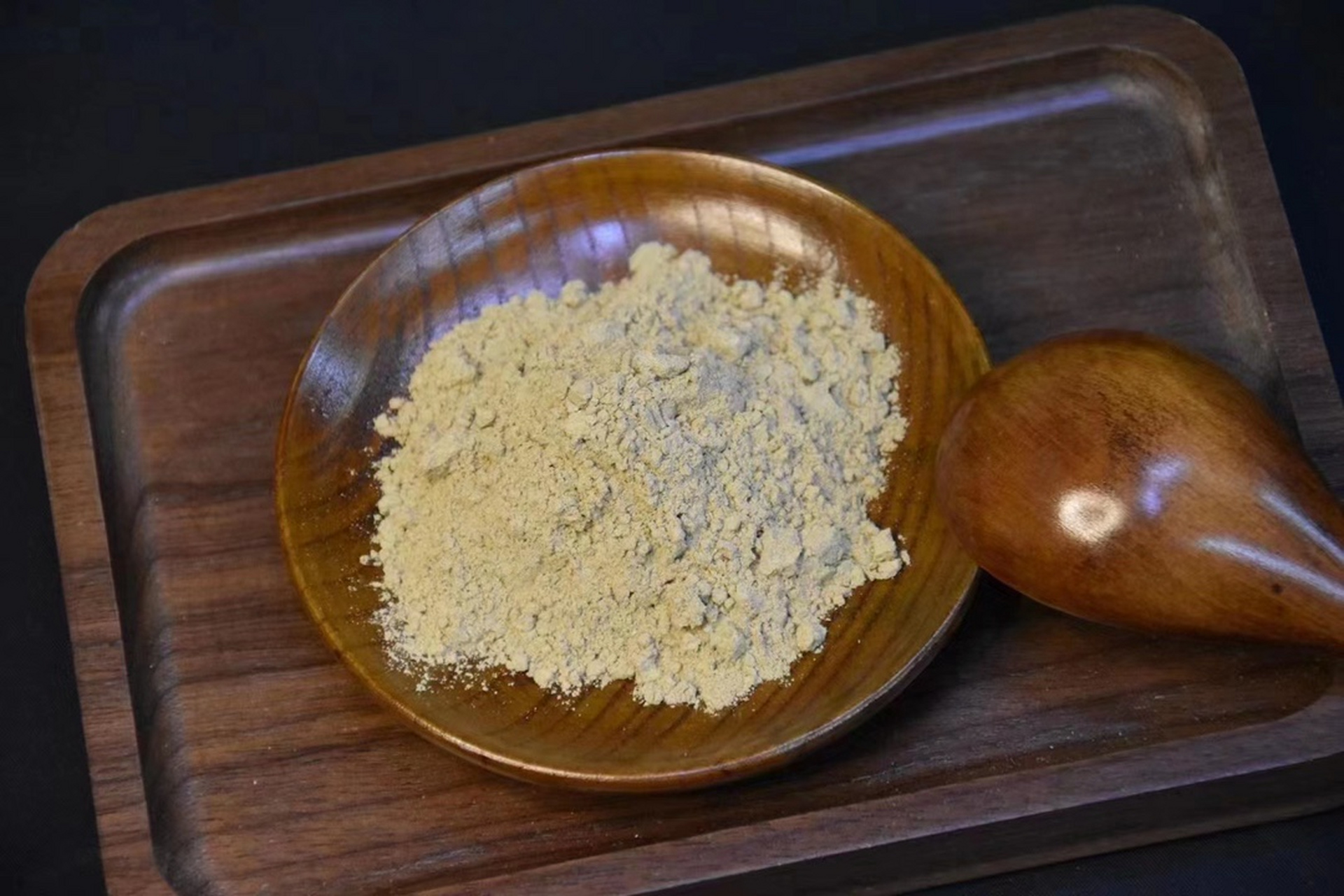 推荐四宝粉,它由三七,丹参,西洋参,石斛组成,通血管,促进血液循环