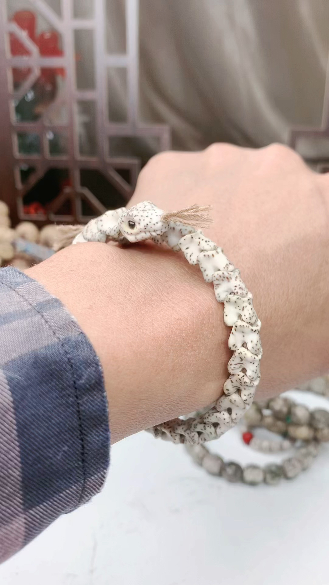 星月菩提雕刻蛇骨手串