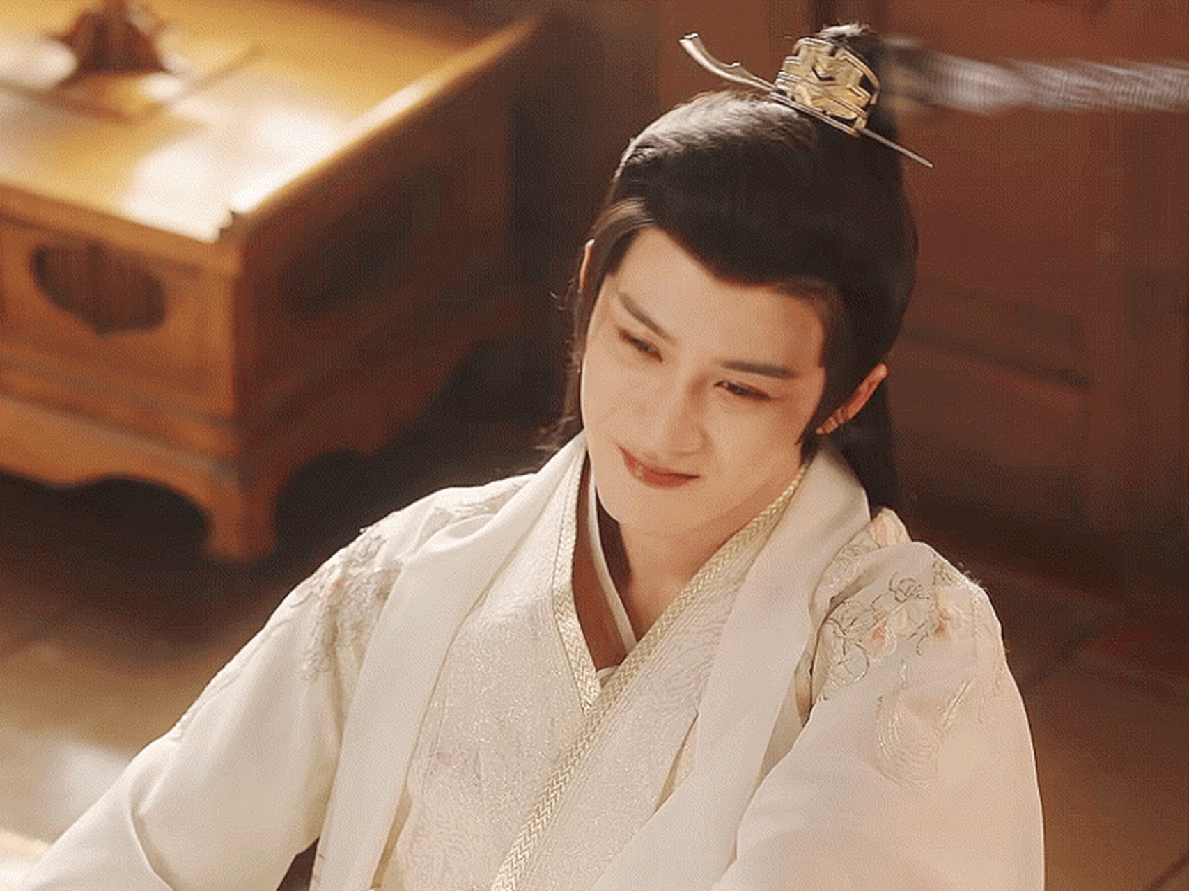 电视剧长相思# #檀健次相柳爆没爆#  爆不爆的无所谓,反正这个夏天