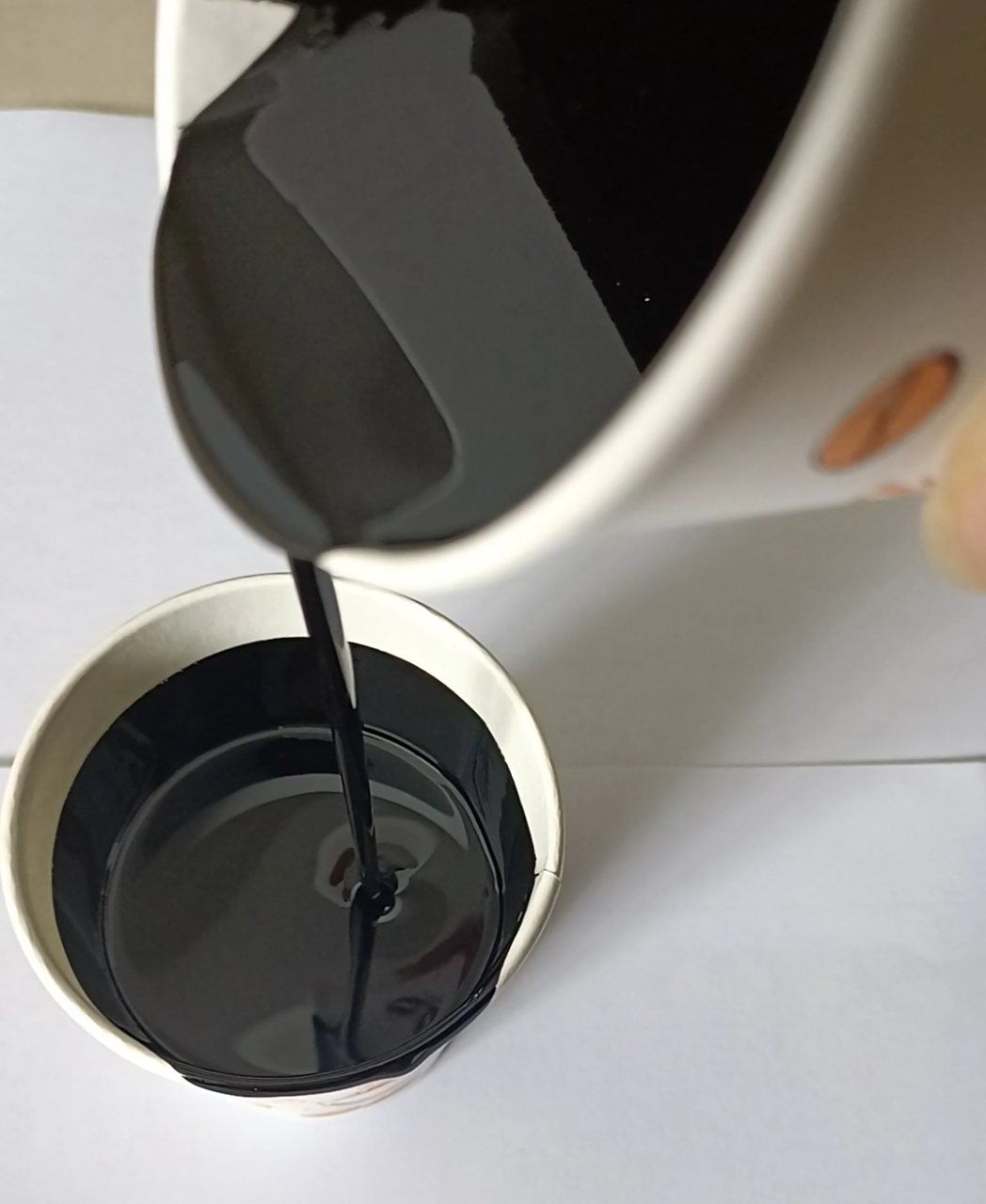 国内的高温煤焦油主要用于深加工行业,就是生产煤沥青,工业萘,蒽油