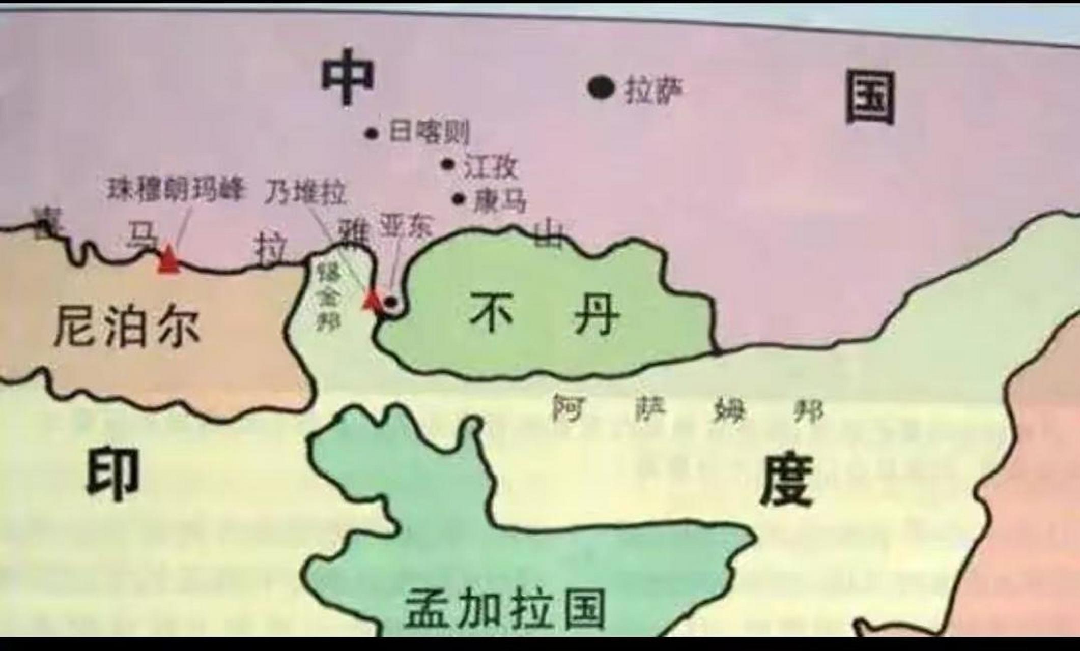 西里古里走廊长为22千米,东宽为33千米,西宽为21千米,形状像印度脖子