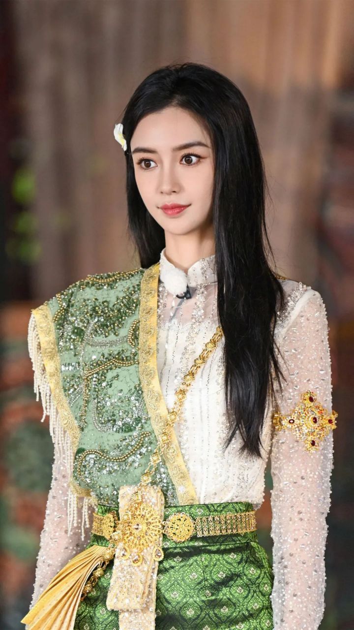 angelababy参加跑男随拍.