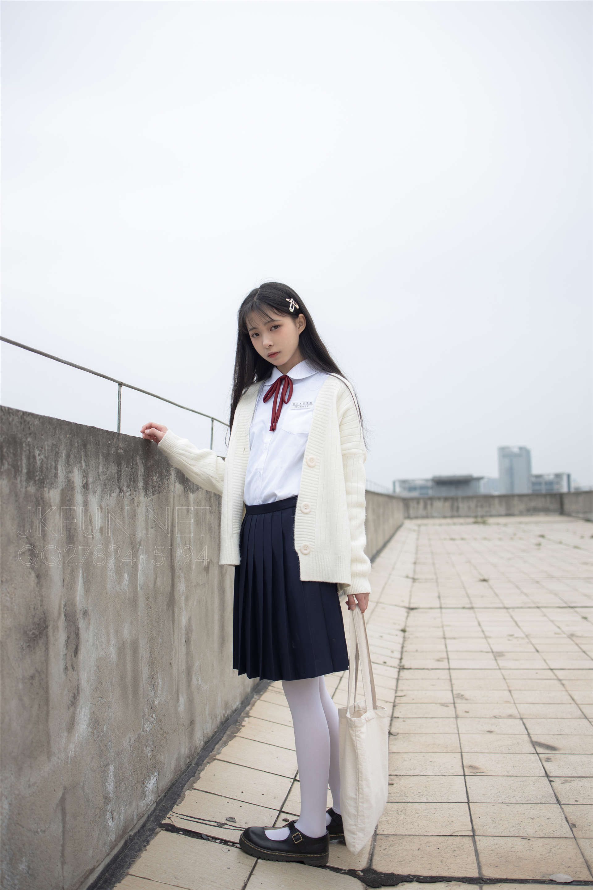 JKFUN-00120.jpg