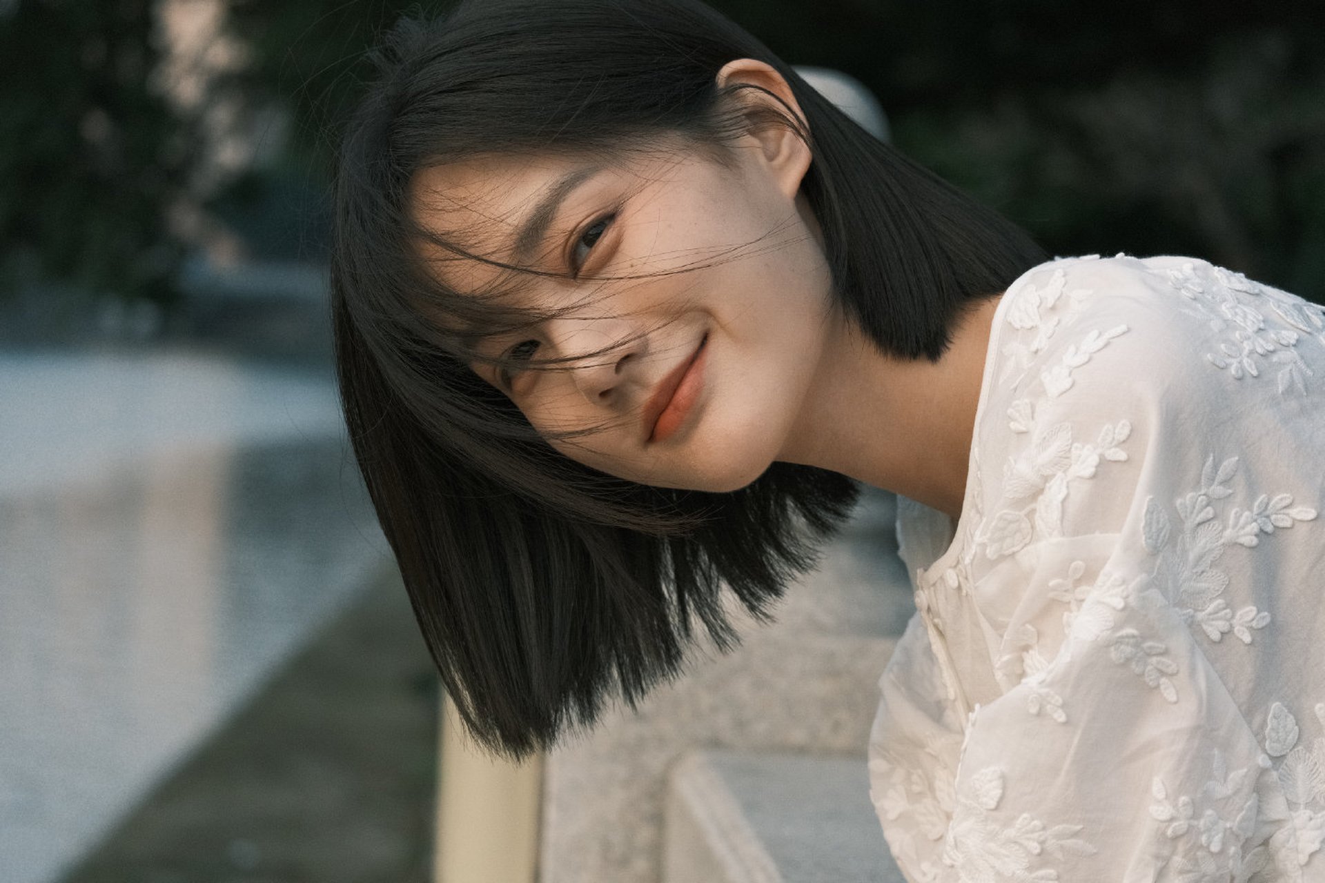 比起长发,李一桐好像更适合短发耶 !