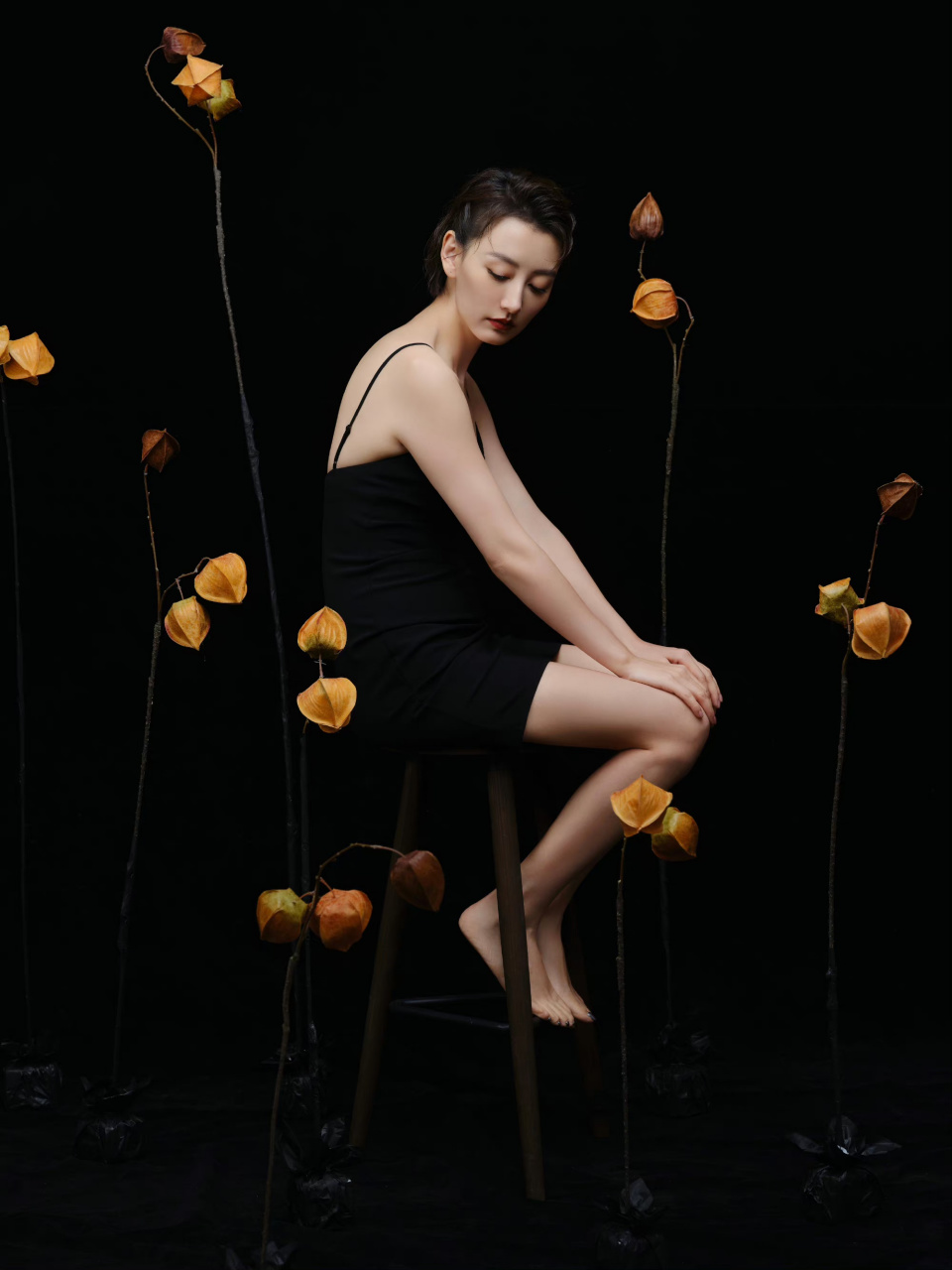 江苏卫视美女主持人  郭晓敏  光脚丫