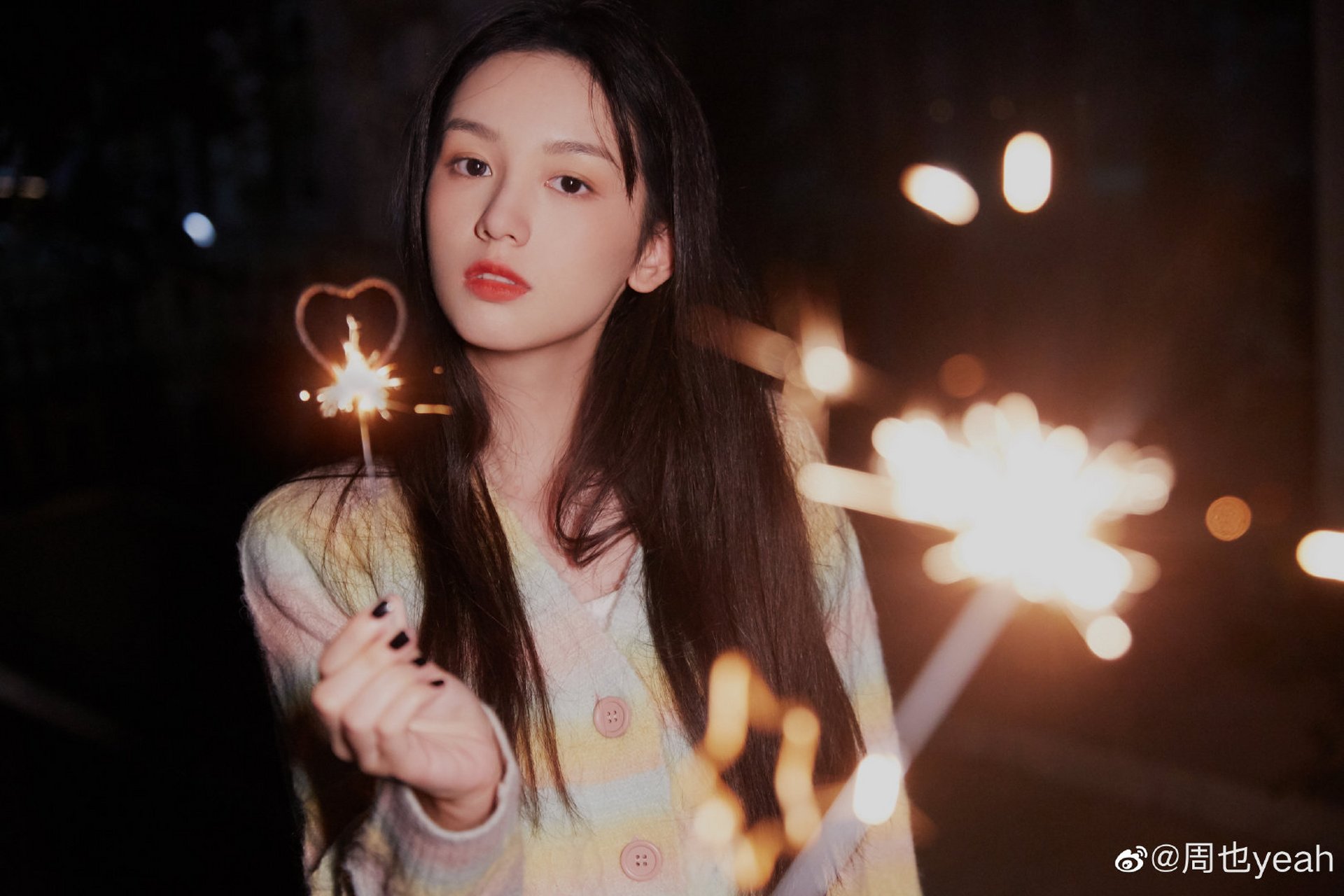 周也高清壁纸头像(四)[鼓掌]