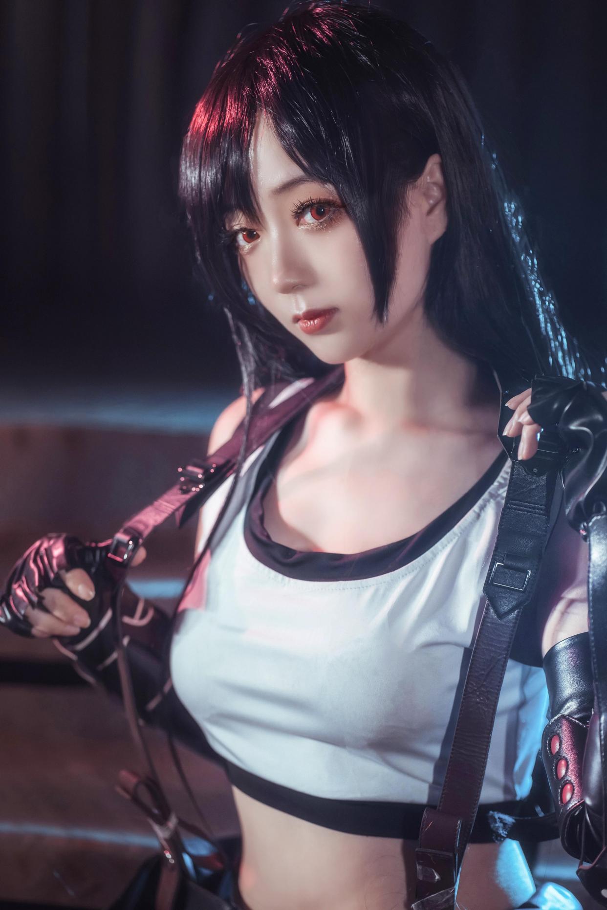 「最终幻想」cos:想和蒂法来一场甜蜜约会吗?