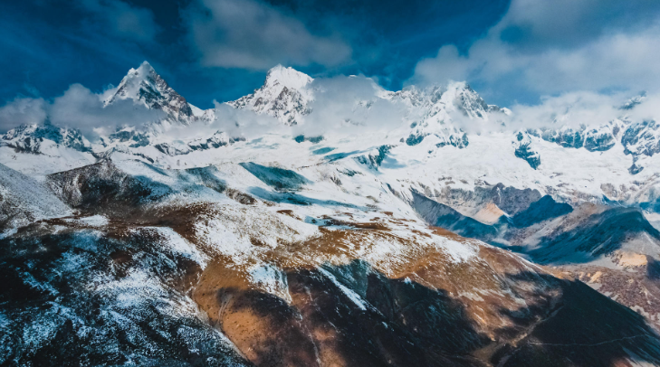库拉冈日峰:蕴含藏文化的神山,曾被错误划入不丹如今重归中国