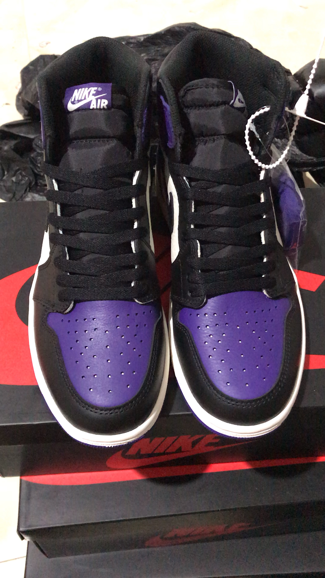 aj1紫葡萄高帮款球鞋小蛮腰鉴赏-度小视