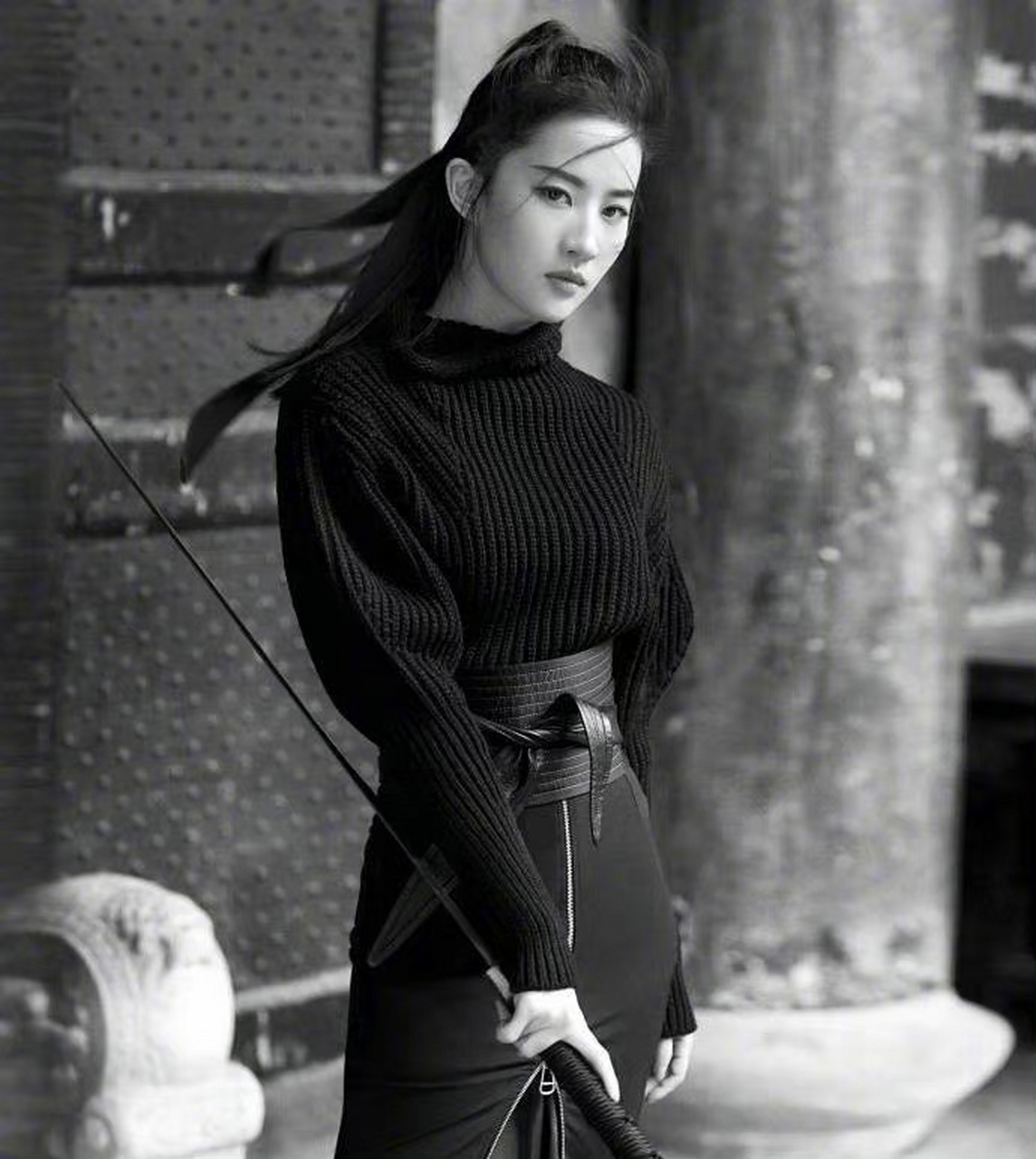 刘亦菲姐姐高马尾装扮