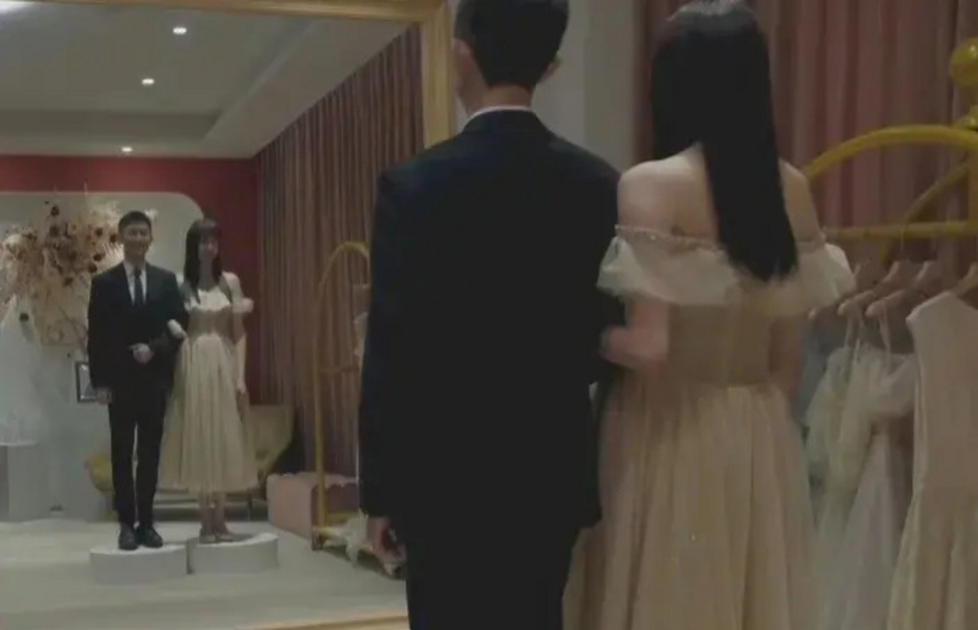 我没有看错吧,张一山那么高的吗[紫薇别走][紫薇别走][紫薇别走][紫薇