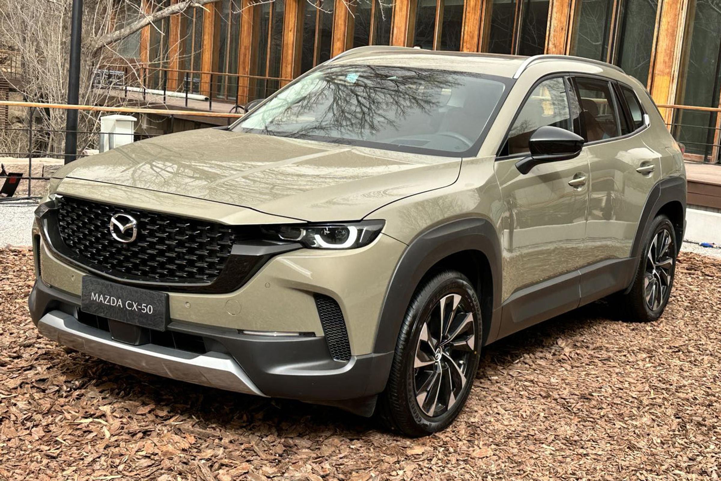 马自达小型suv7万多图片