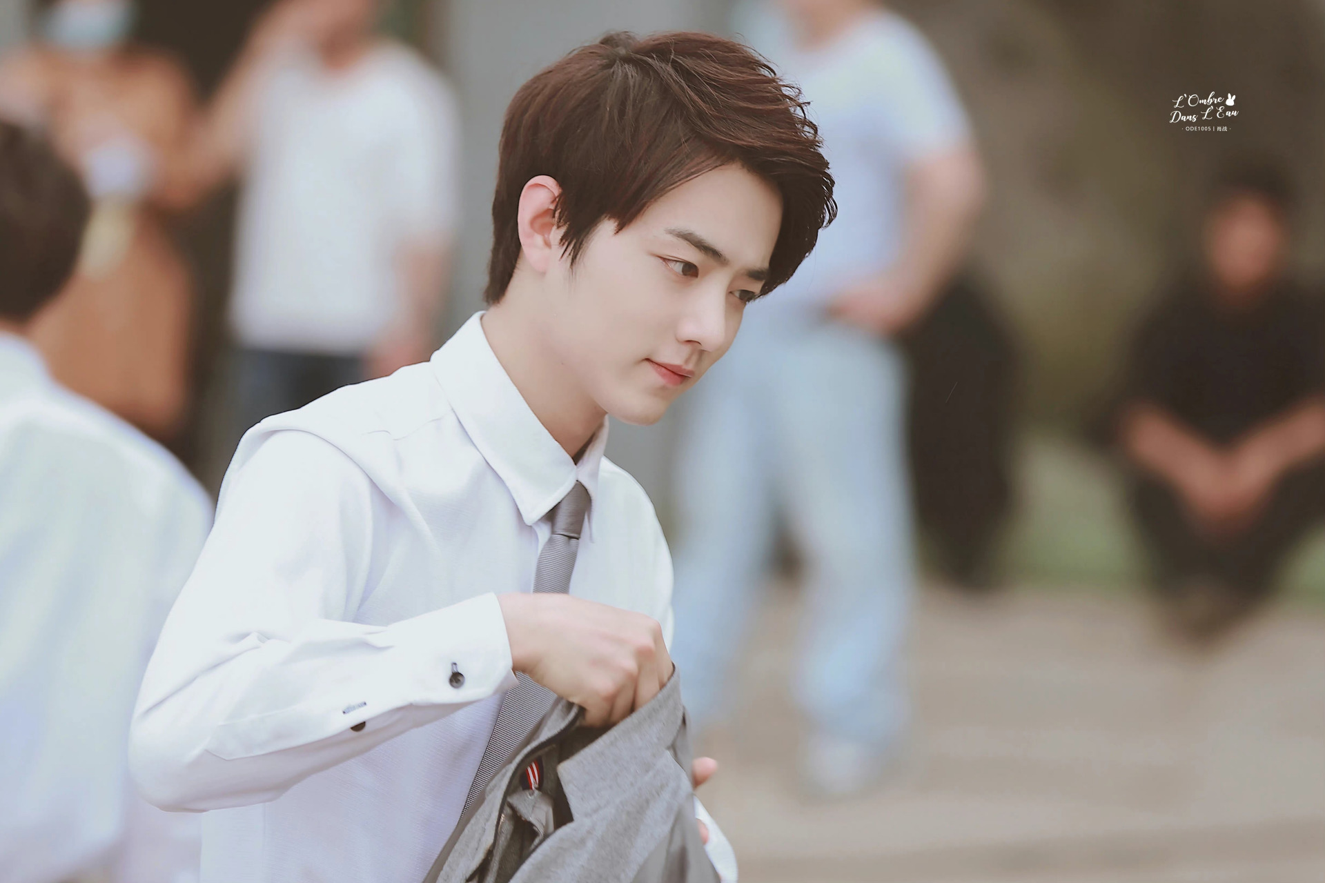 向全世界安利肖战#  "拔完智齿第二天脸肿到想回味一下方天择!