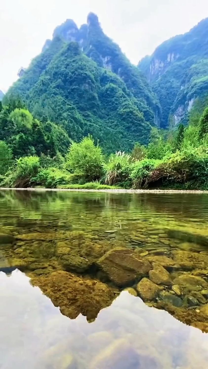 流水声音很动人,这是大自然乐章.