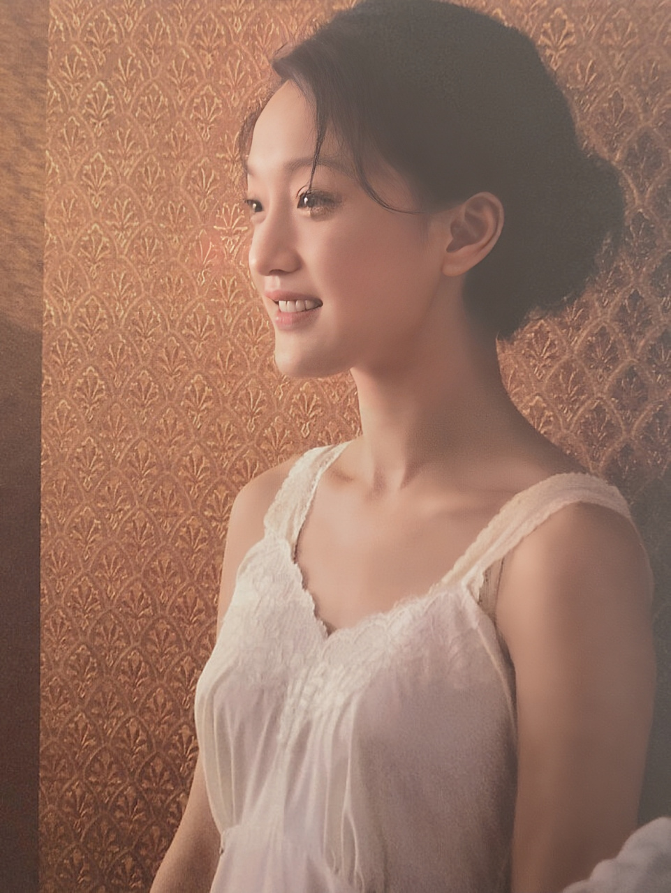 怪不得都说周迅是人间精灵,年轻的时候真的好灵动,小女孩的灵气中又带