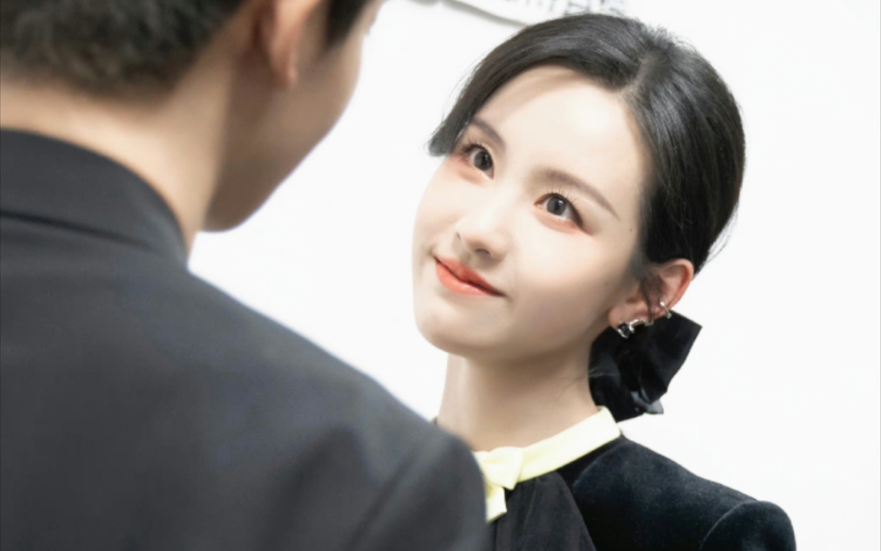 陈都灵邓为方发文否认恋情,纯属造谣,之前被扒疑似同框比心照片