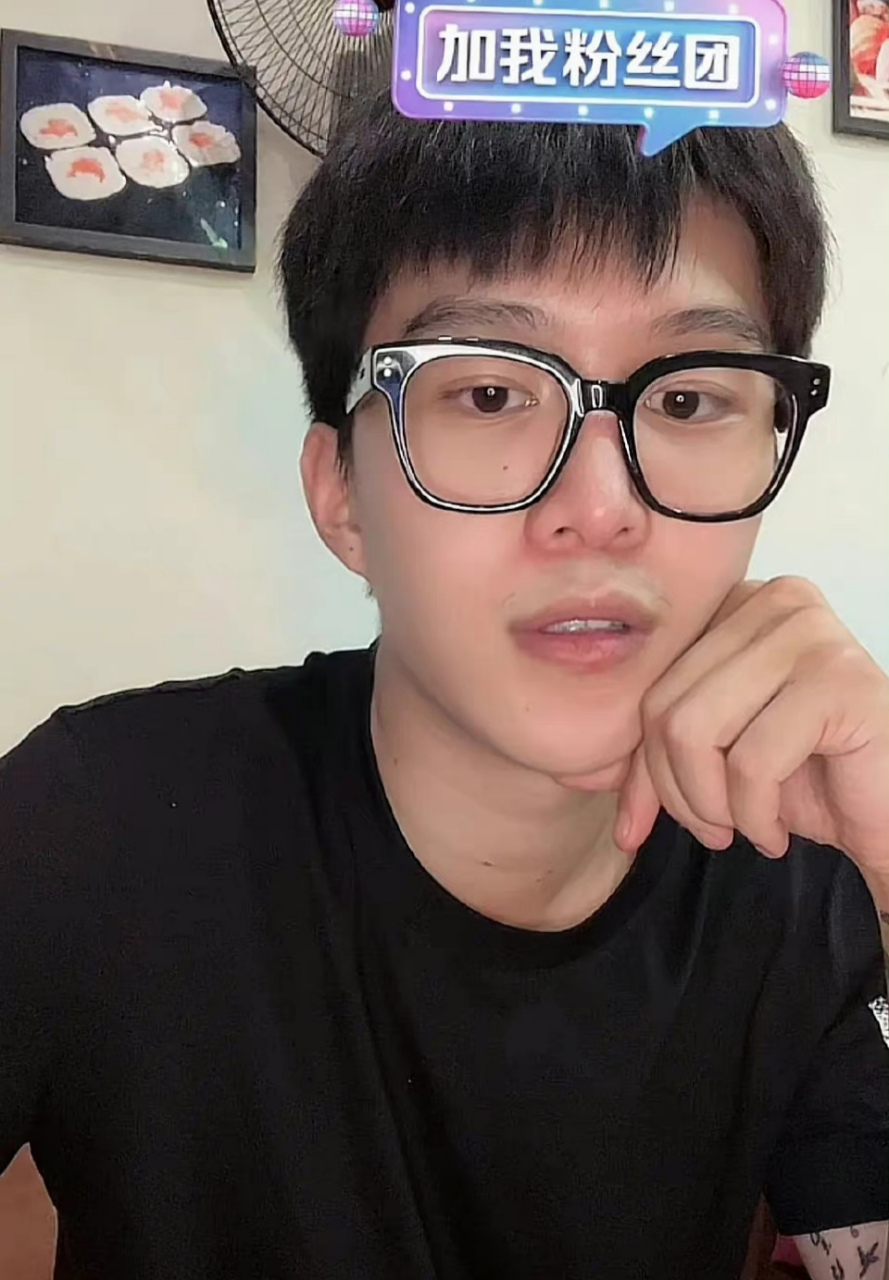 范丞丞素颜怎么样呢?帅吗?