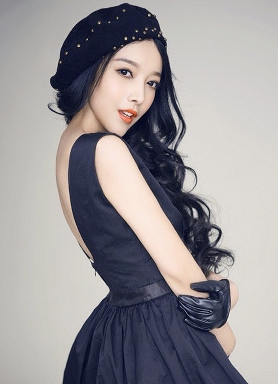 张蓝艺(lyan),1992年2月7日出生于北京市,毕业于中央戏剧学院,中国