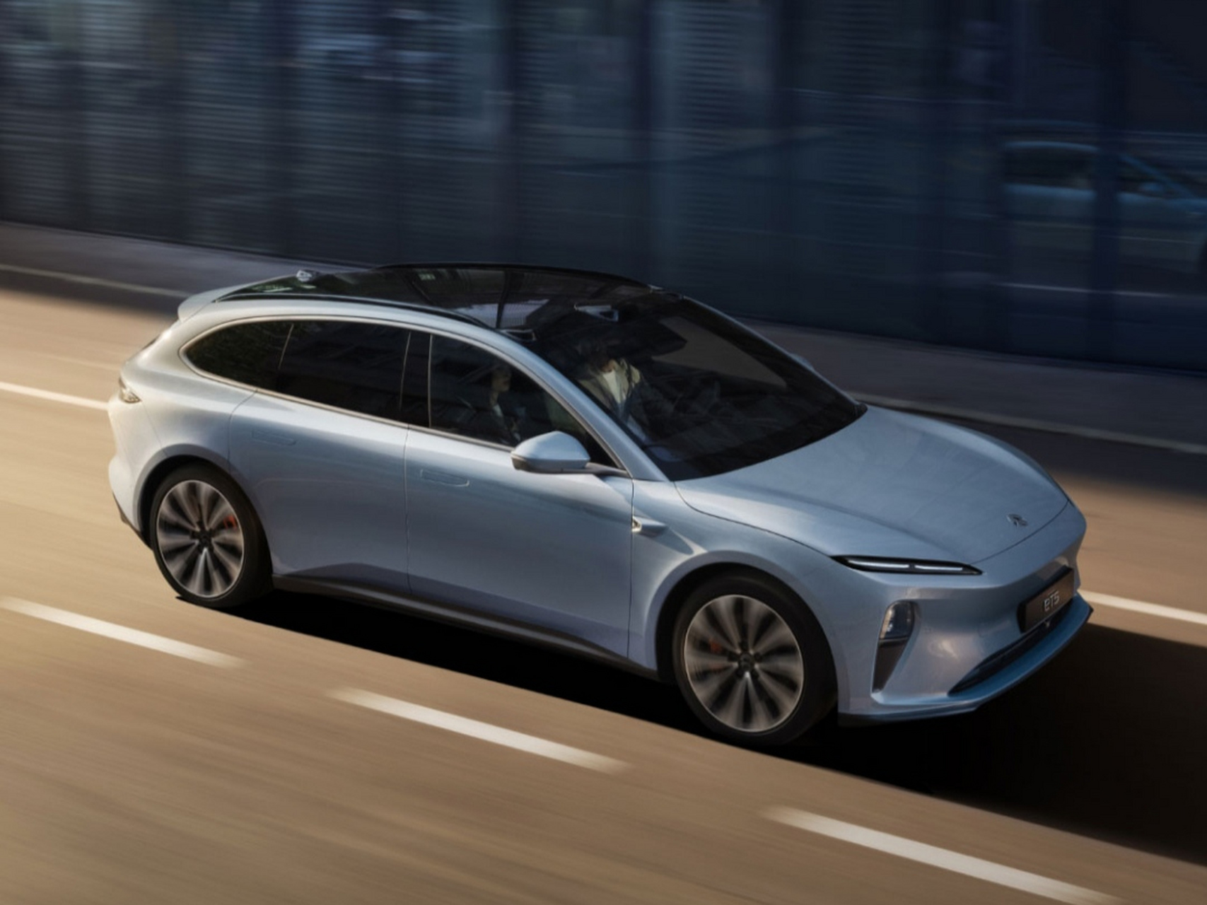 价格大乱斗!蔚来et5t 75kwh和特斯拉model y长续航版几乎同价