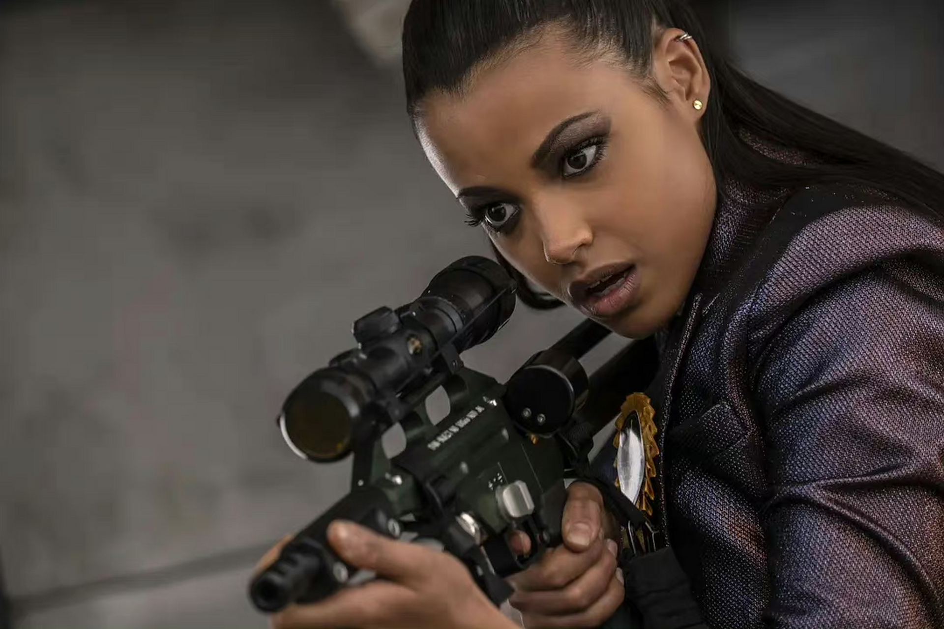 《霹雳娇娃》忽略剧情就只是吸收哦不欣赏姐姐们尤其克里斯汀