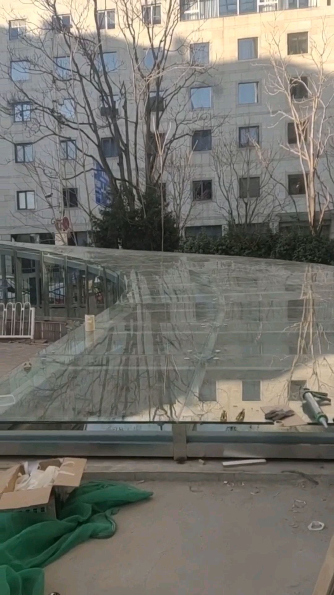 地下车库玻璃雨棚玻璃幕墙