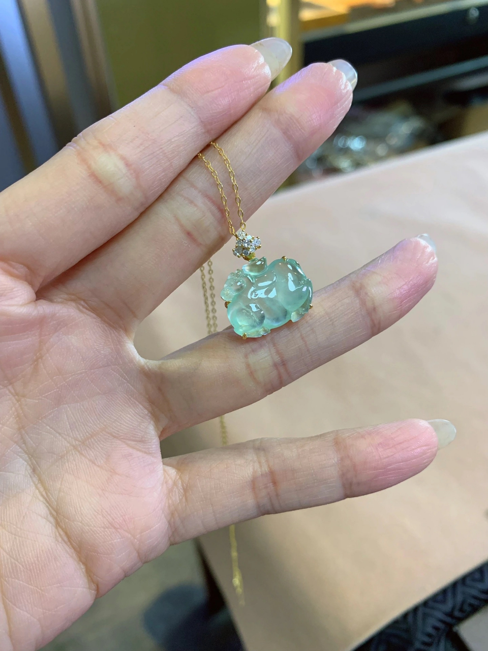 高冰甜甜绿翡翠唐马吊坠|||甜绿高冰唐马 好美啊! 13.5-16.7-5.